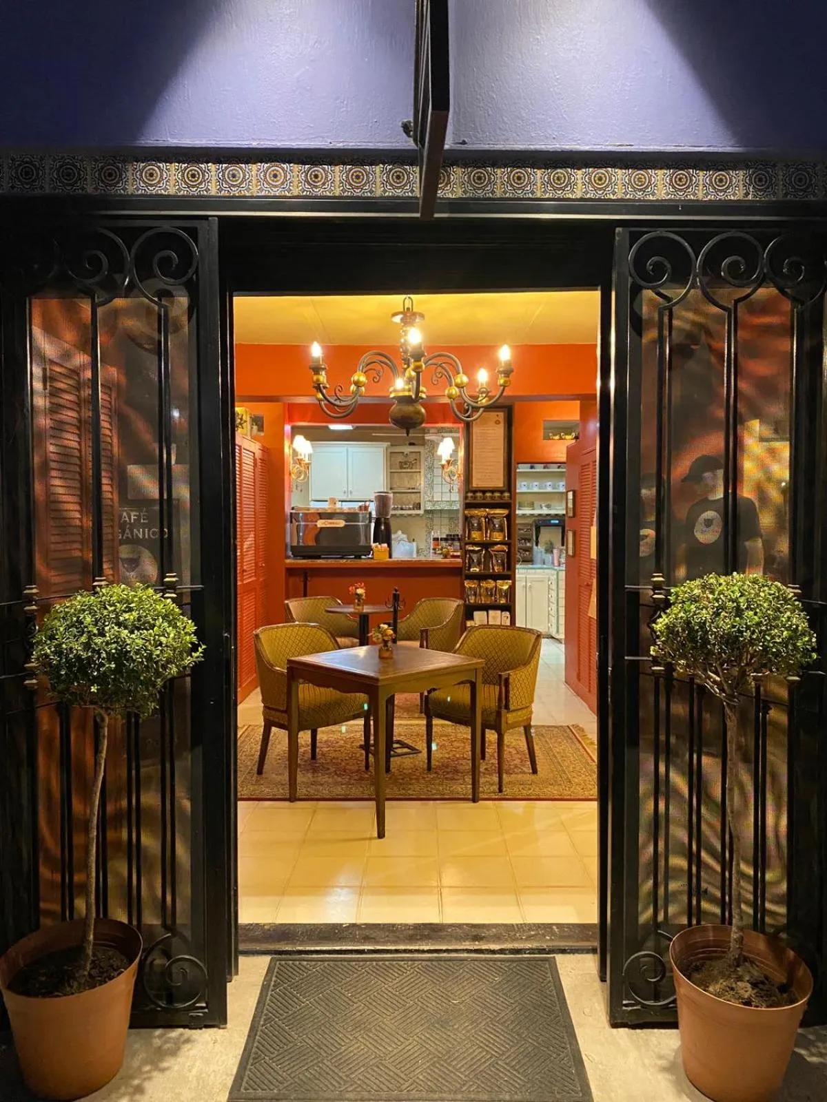 Property building in Estrellita's Bed & Breakfast