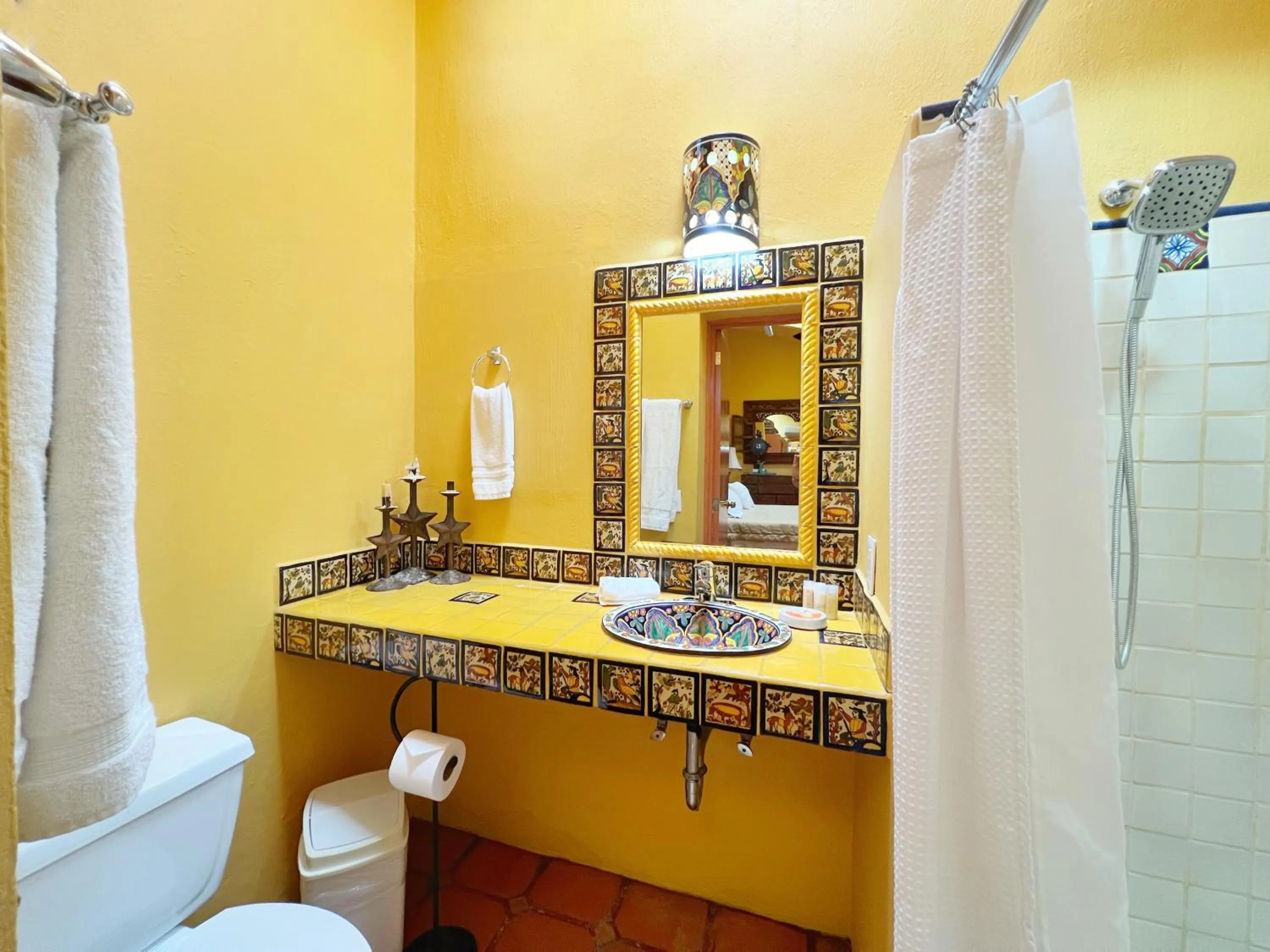 Shower in Estrellita's Bed & Breakfast