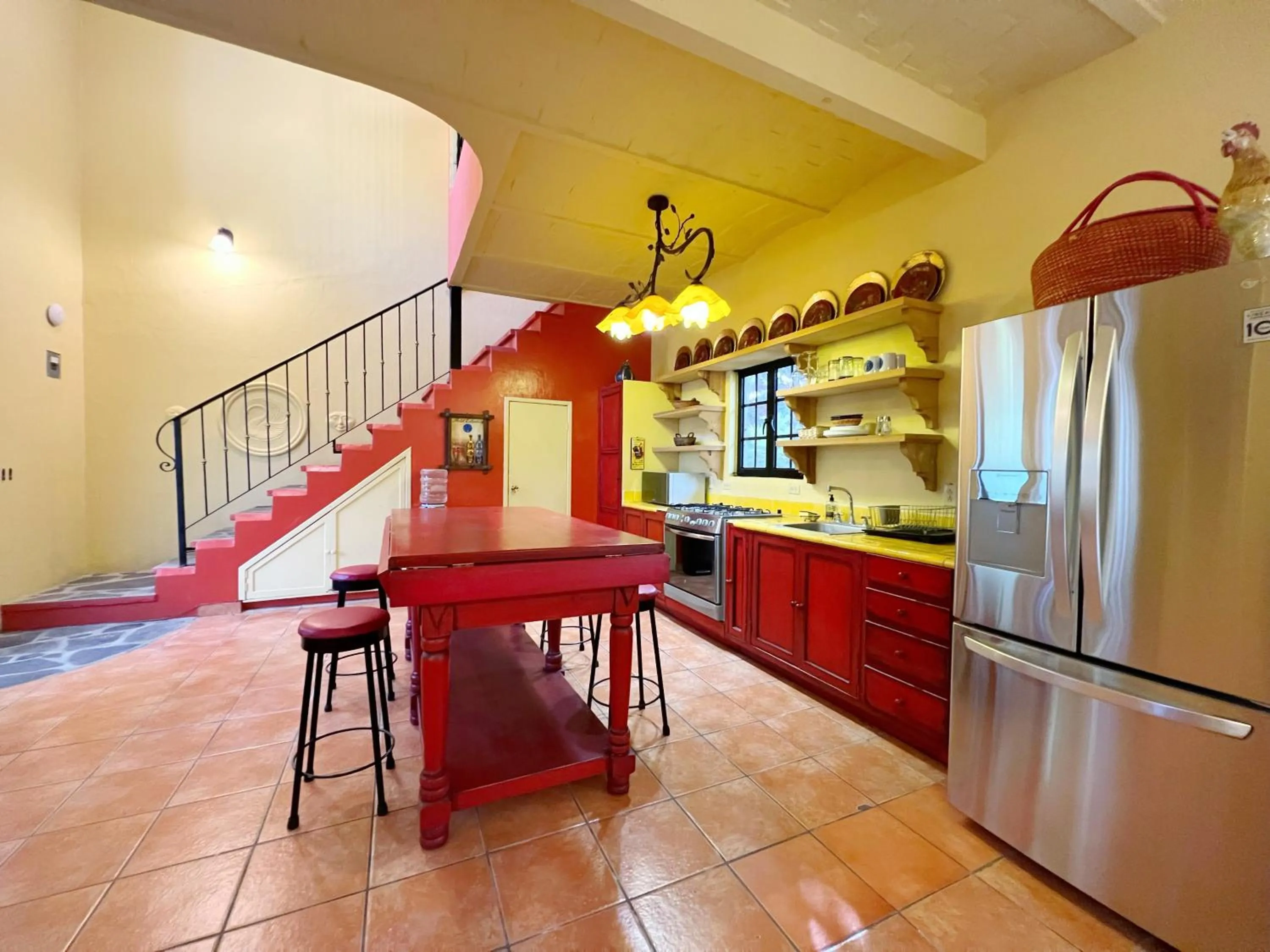 Kitchen or kitchenette in Estrellita's Bed & Breakfast