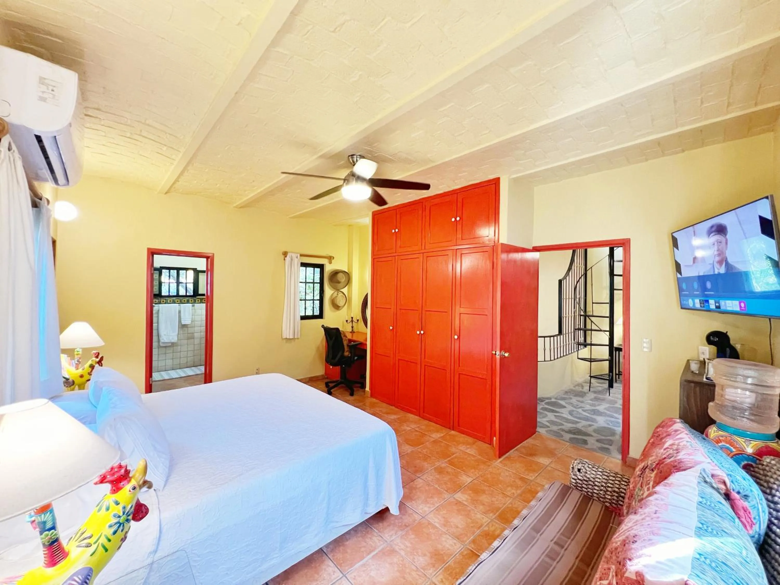 Bed in Estrellita's Bed & Breakfast