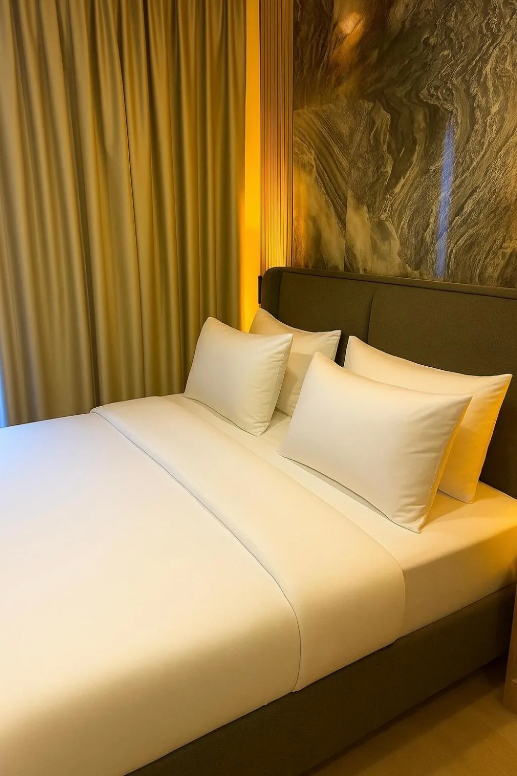 Bedroom, Bed in Positive Hotel