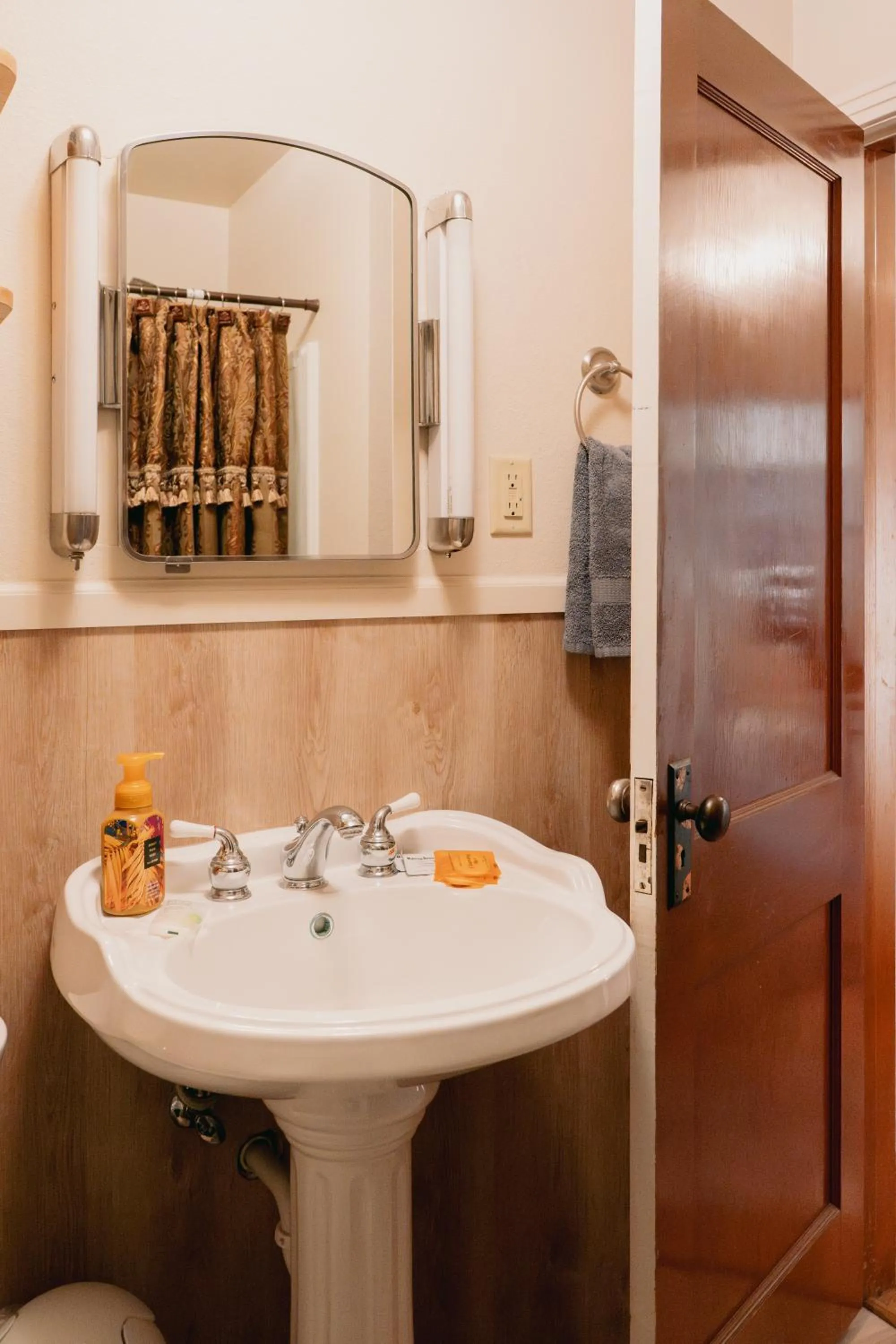 First Deadwood Cottages