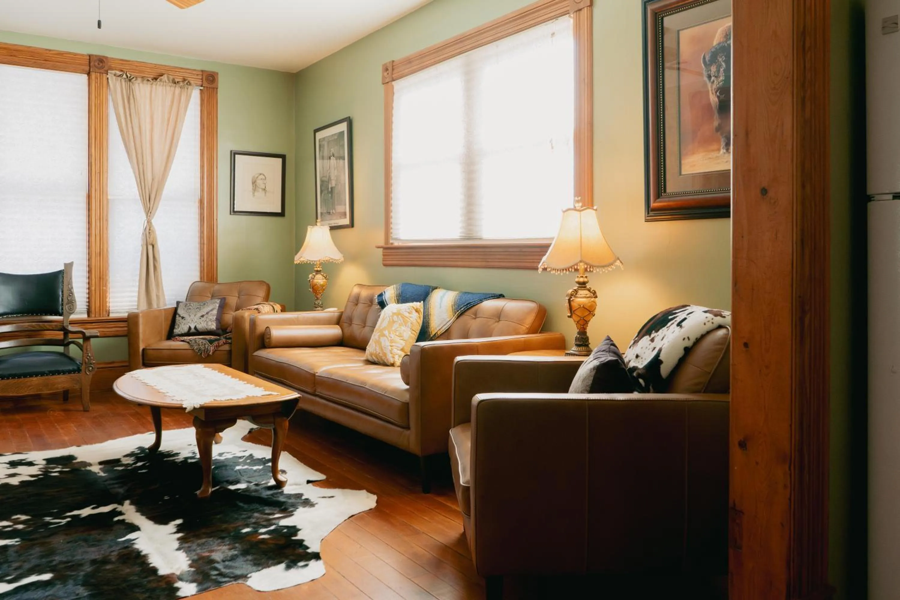 Living room in First Deadwood Cottages
