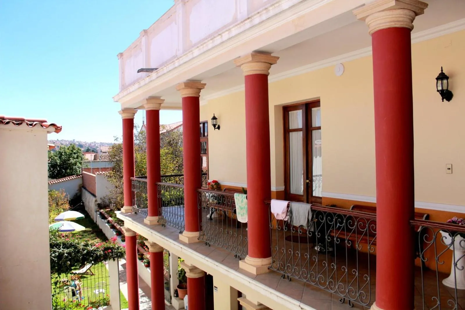 Villa Oropeza Hostel