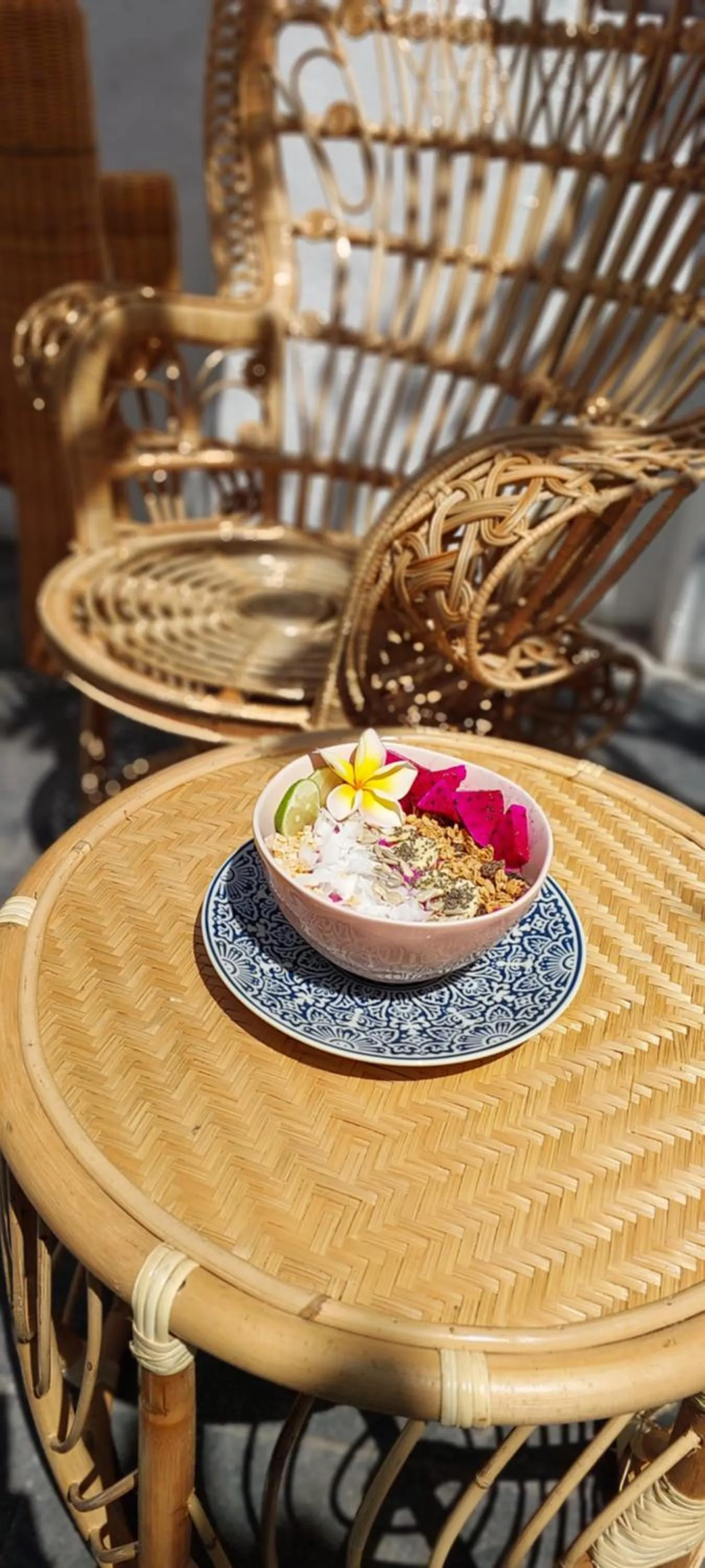 Breakfast in Color Cottage