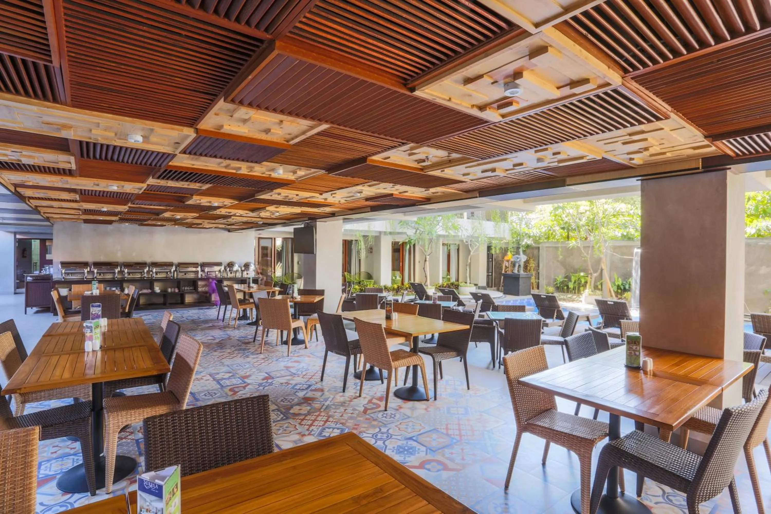 Restaurant/places to eat in Serela Legian by KAGUM Hotels