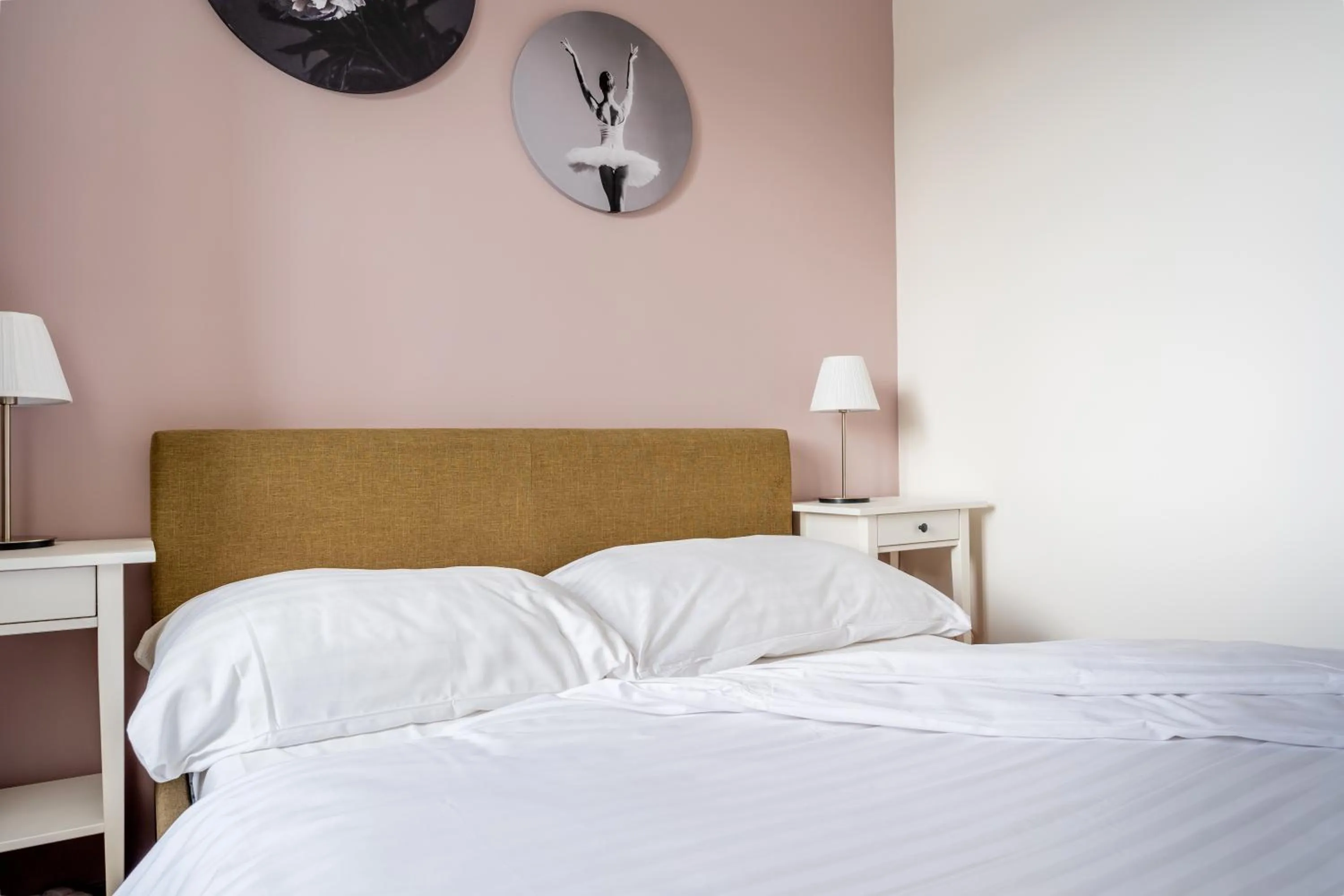 Bed in Charming & Cozy Ambiente Apartments