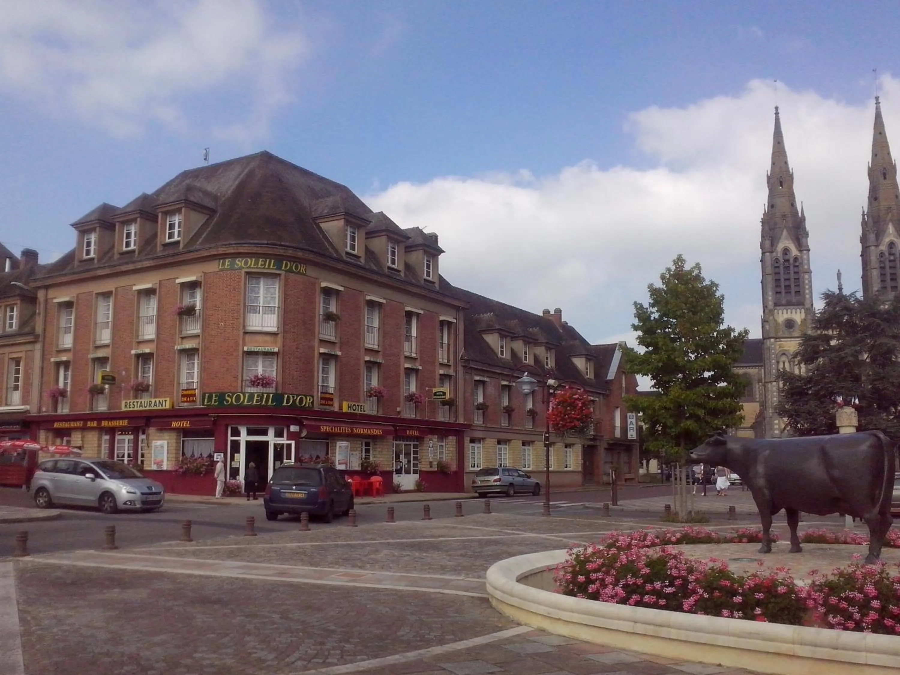 Facade/entrance in Le Soleil D'or