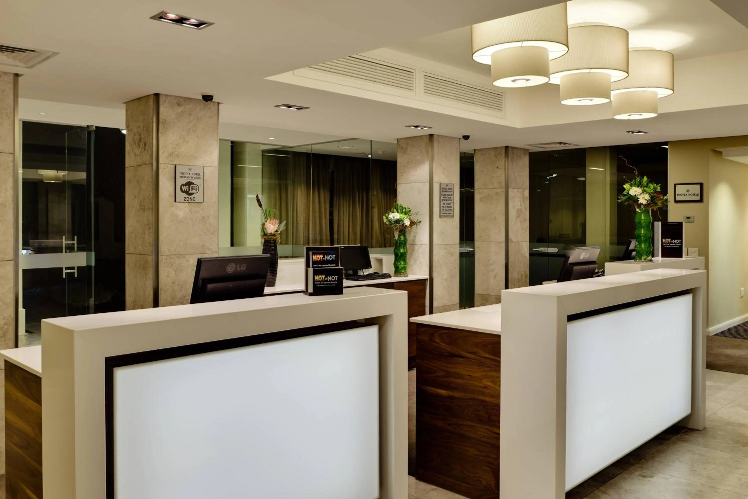 Lobby or reception in Protea Hotel by Marriott Cape Town Waterfront Breakwater Lodge