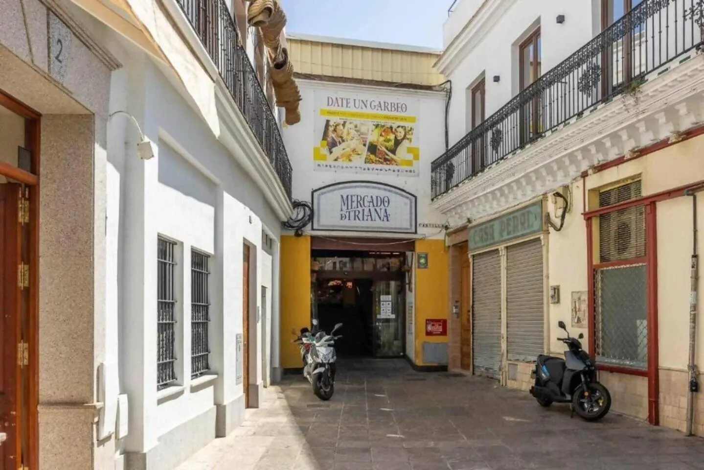 Alzhara Suites II Balcón Triana Torre Pelli