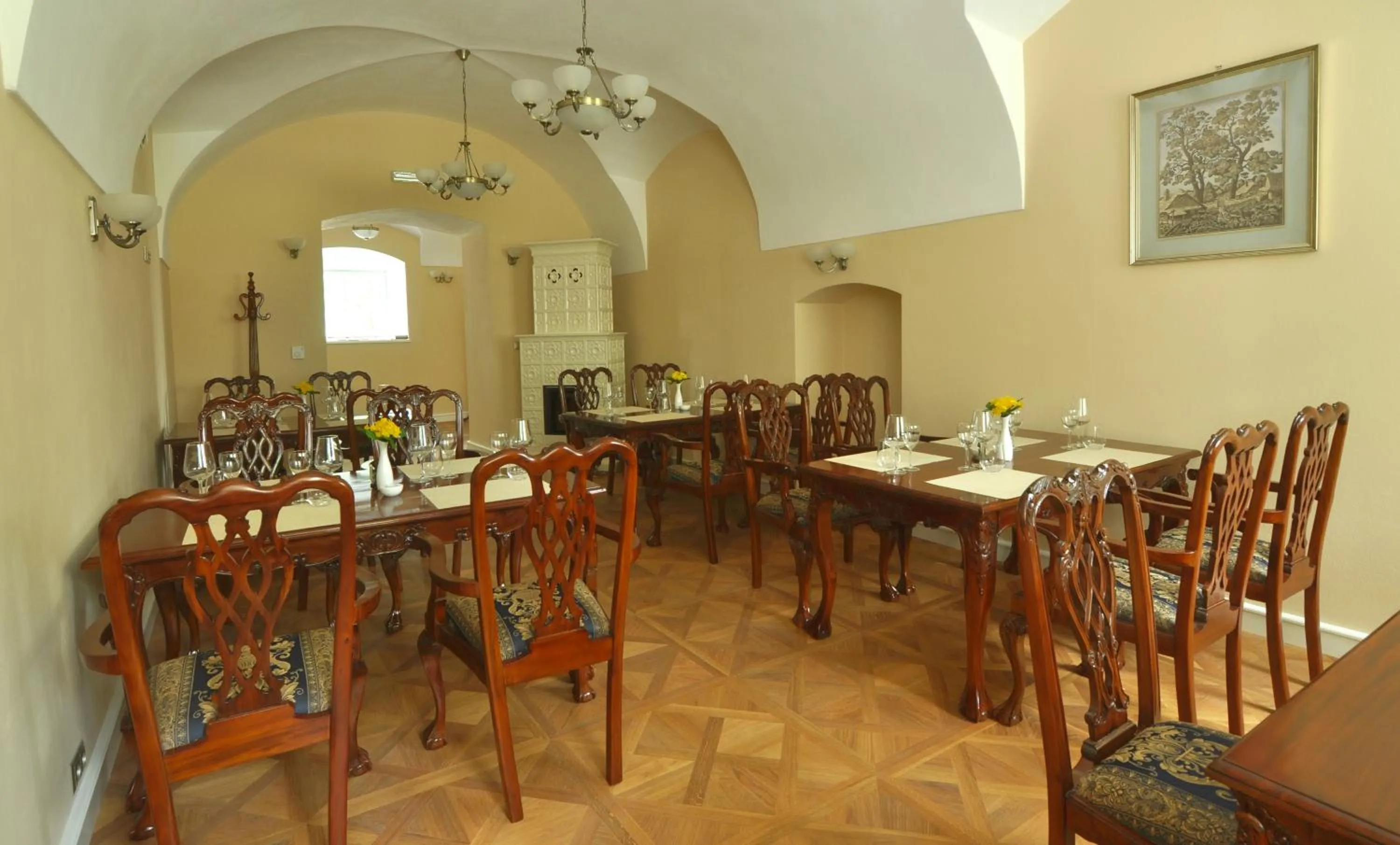 Restaurant/places to eat in Zámek Jeseník Nad Odrou