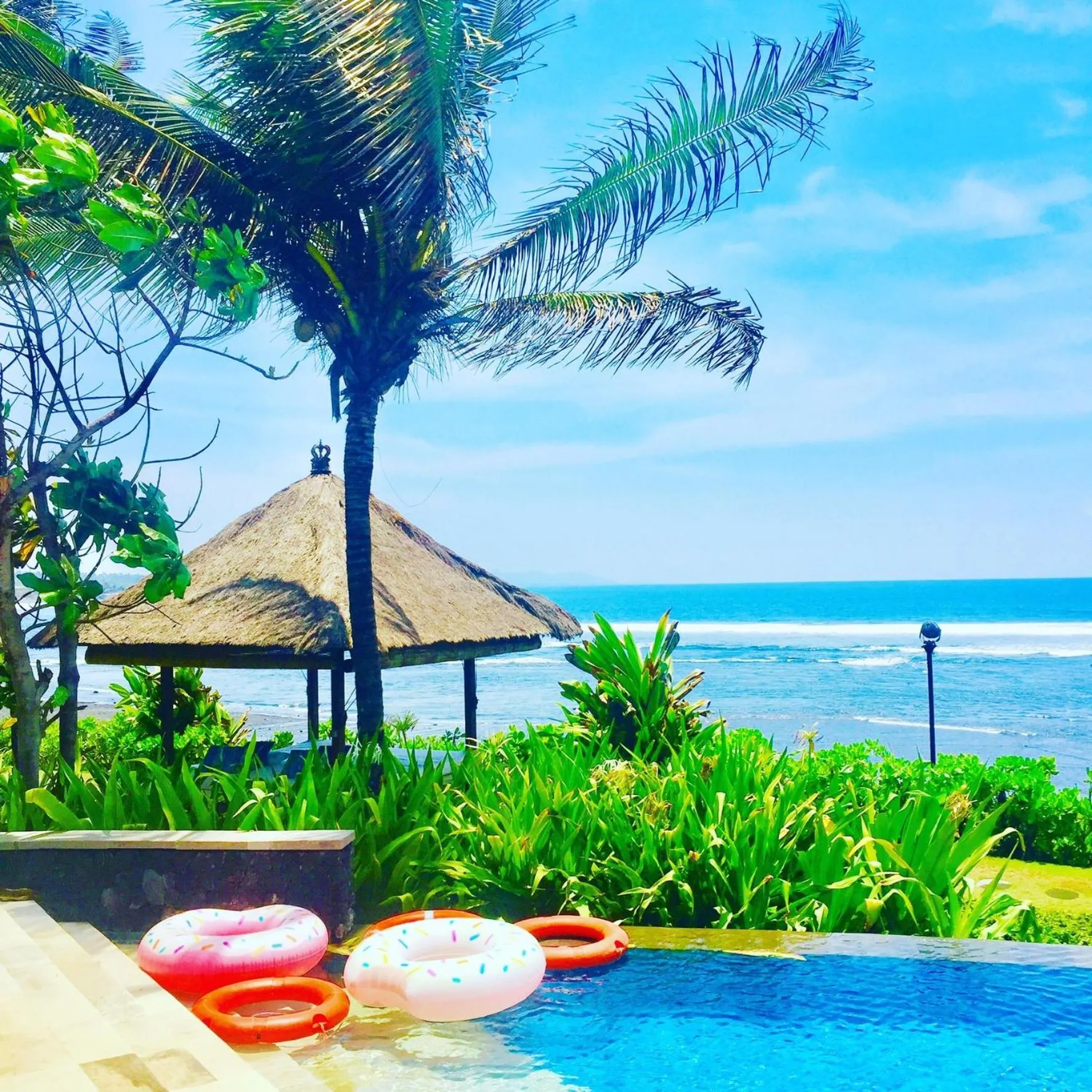 Beach in Anapuri Villas