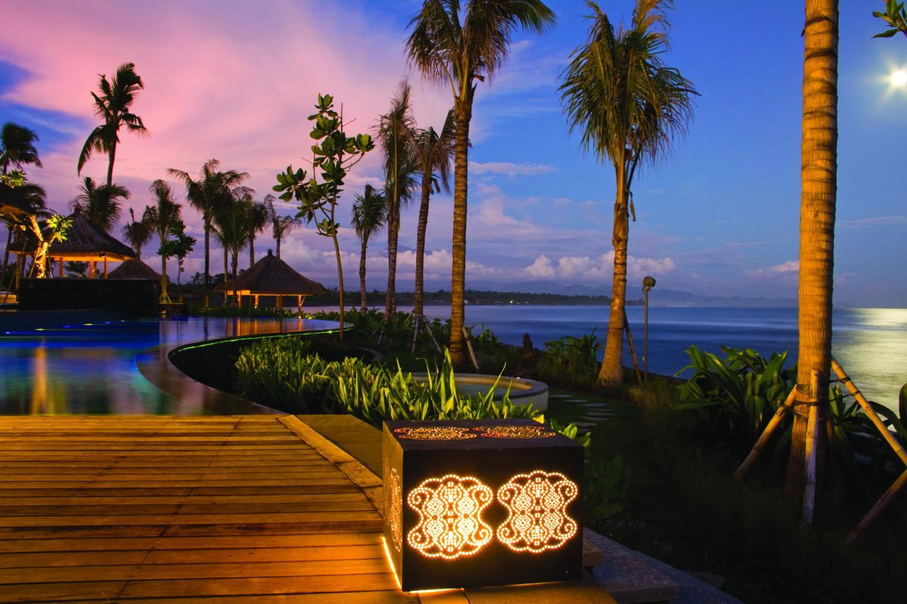 Beach in Anapuri Villas