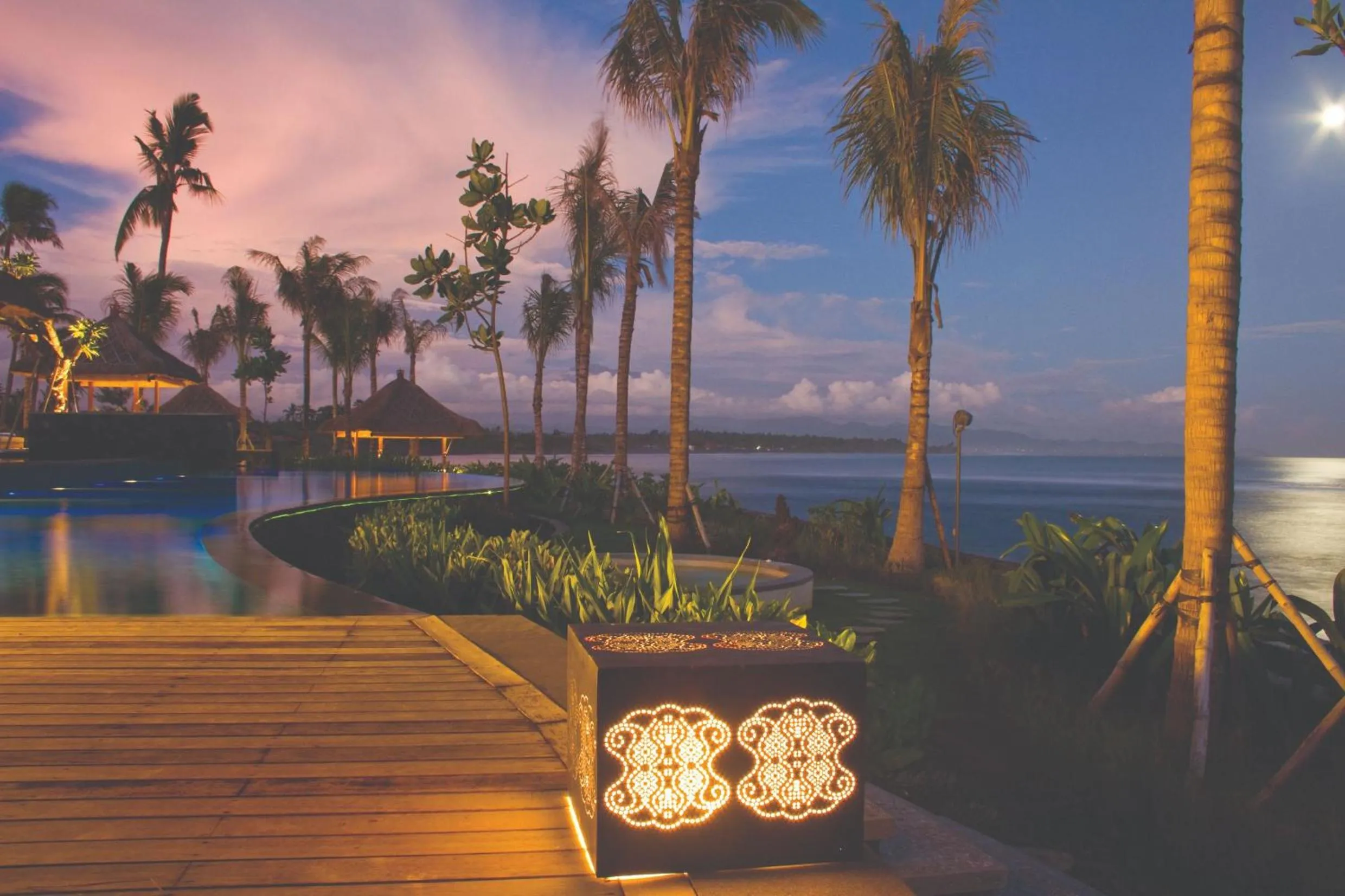 Night in Anapuri Villas