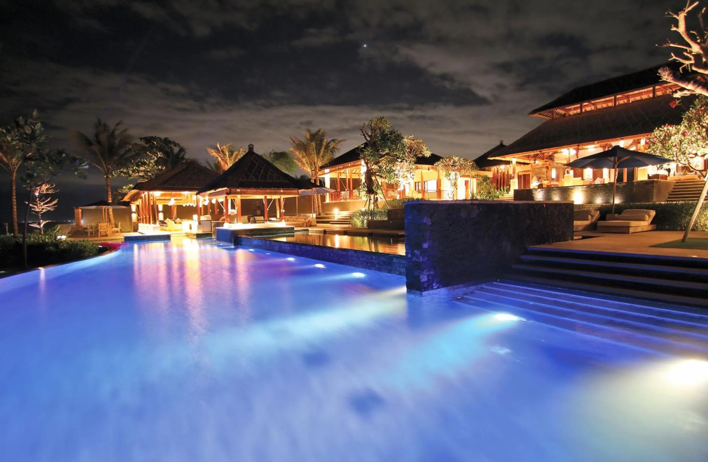 Night in Anapuri Villas