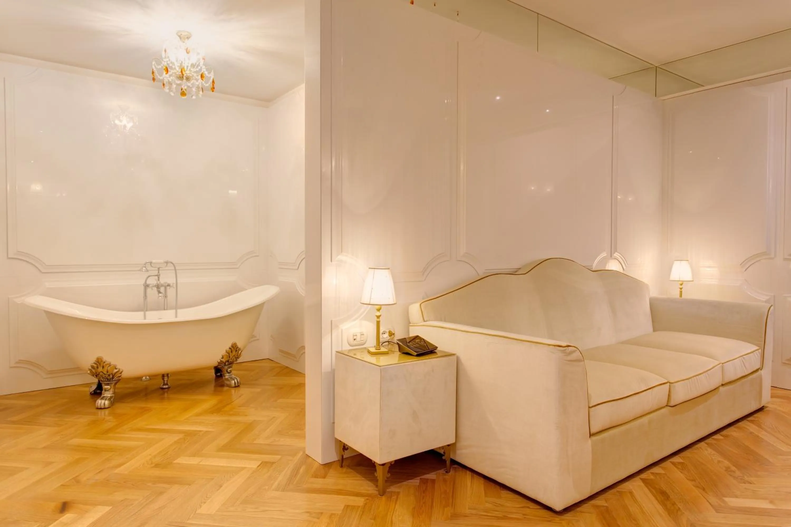 Bathroom in Lifestyle Suites Rome