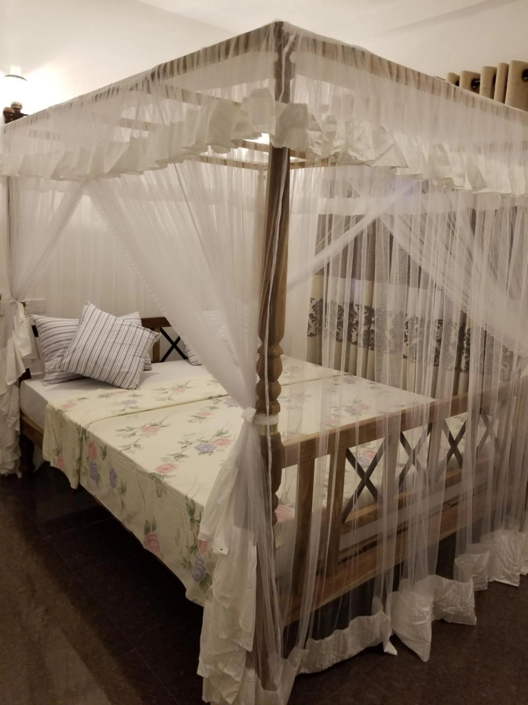 Bedroom, Bed in Coral Palm Villa and Apartment