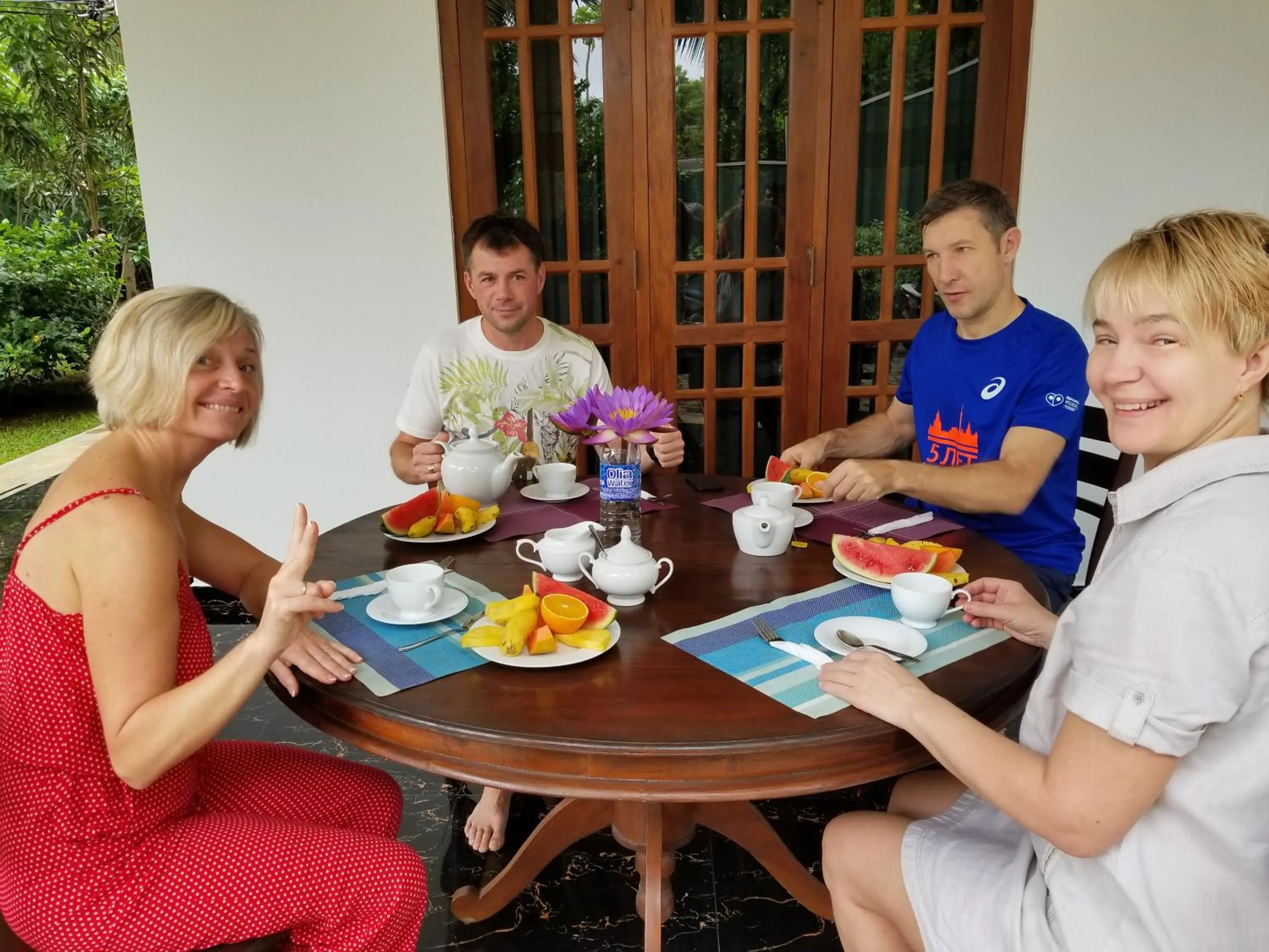 Breakfast in Coral Palm Villa and Apartment