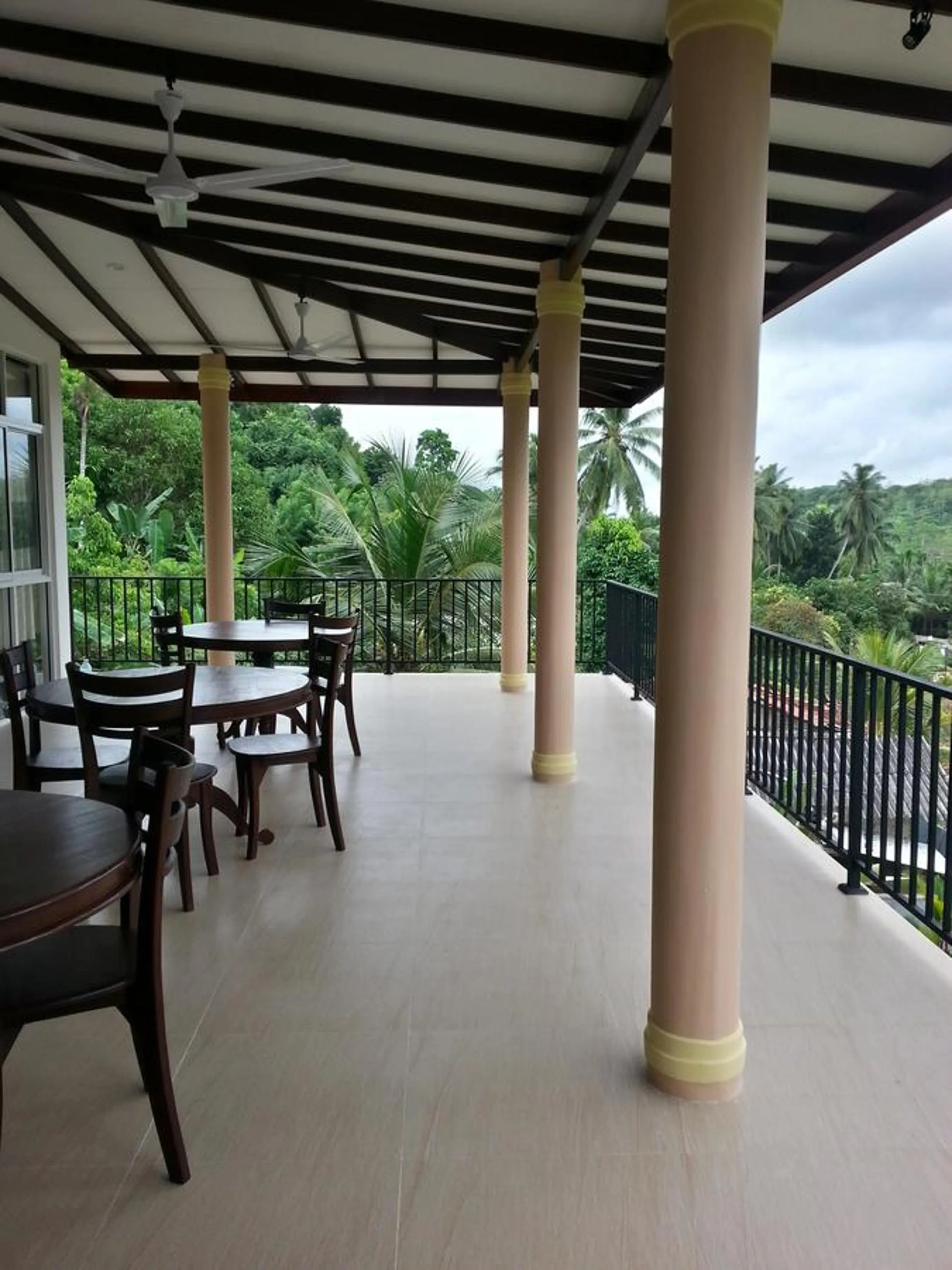Balcony/Terrace in Coral Palm Villa and Apartment