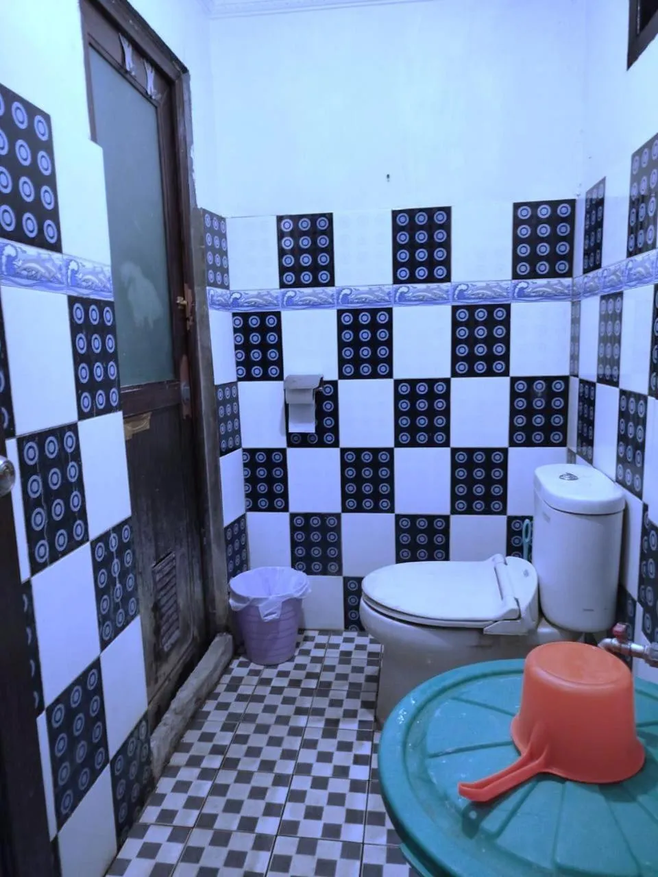 Bathroom in Kurnia Homestay