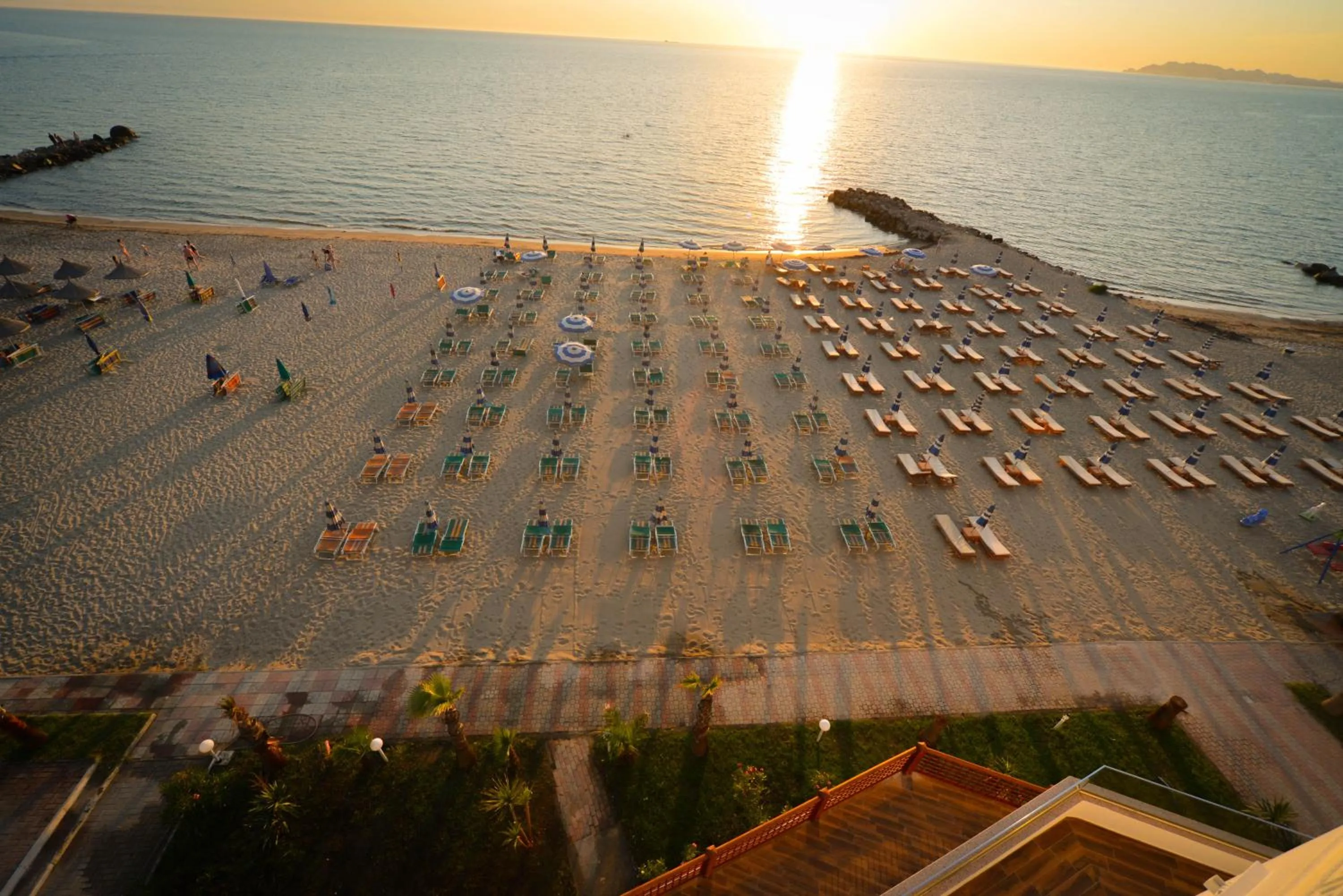 Beach in Hotel Elesio
