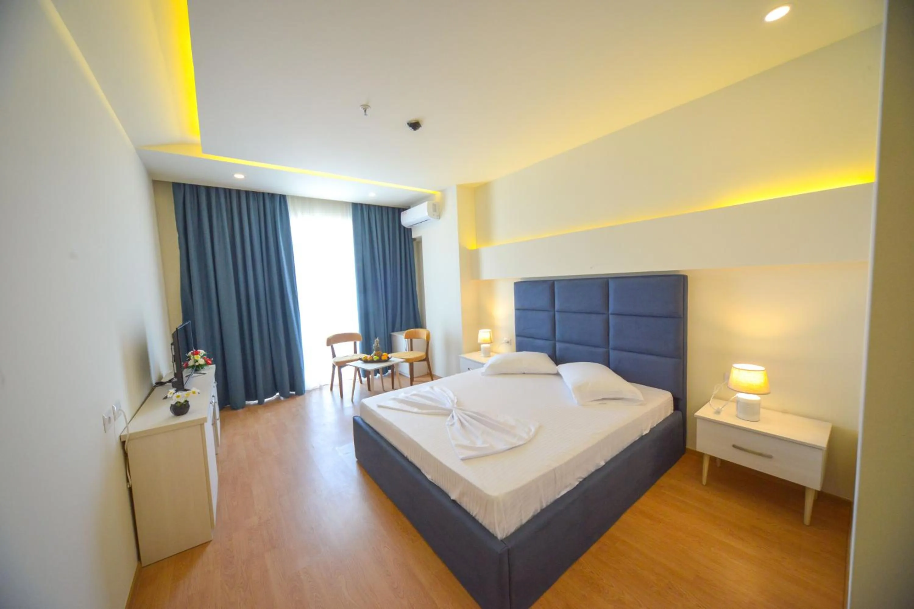 Spring, Bed in Hotel Elesio