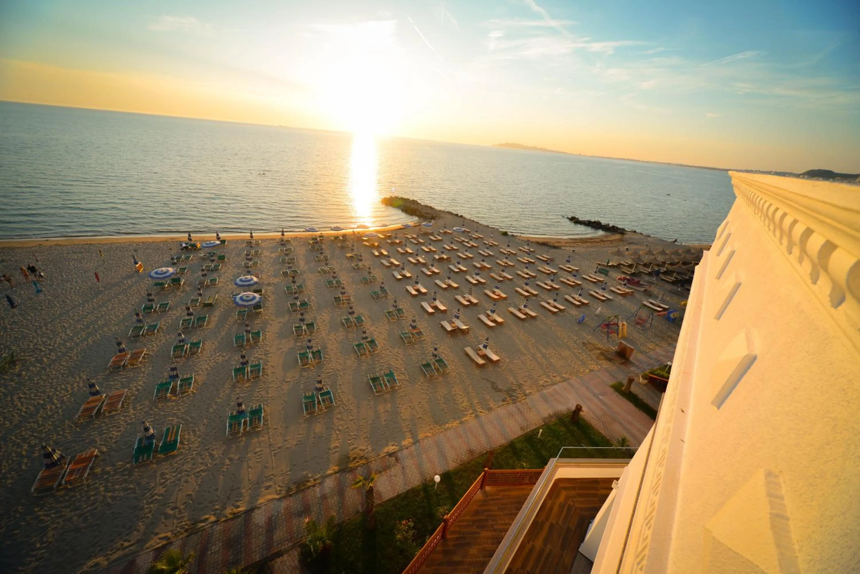 Beach in Hotel Elesio
