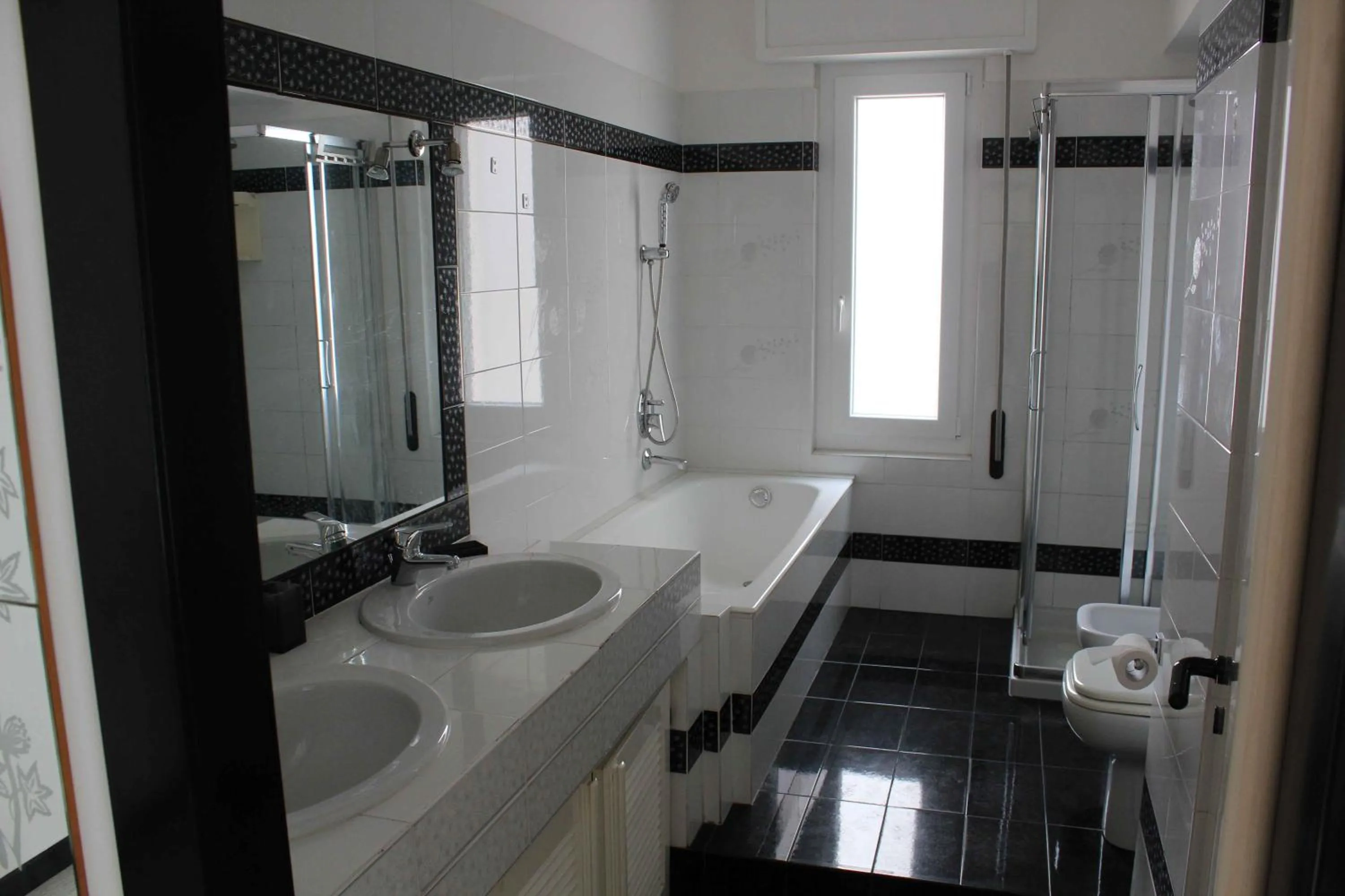 Shower in Miramare