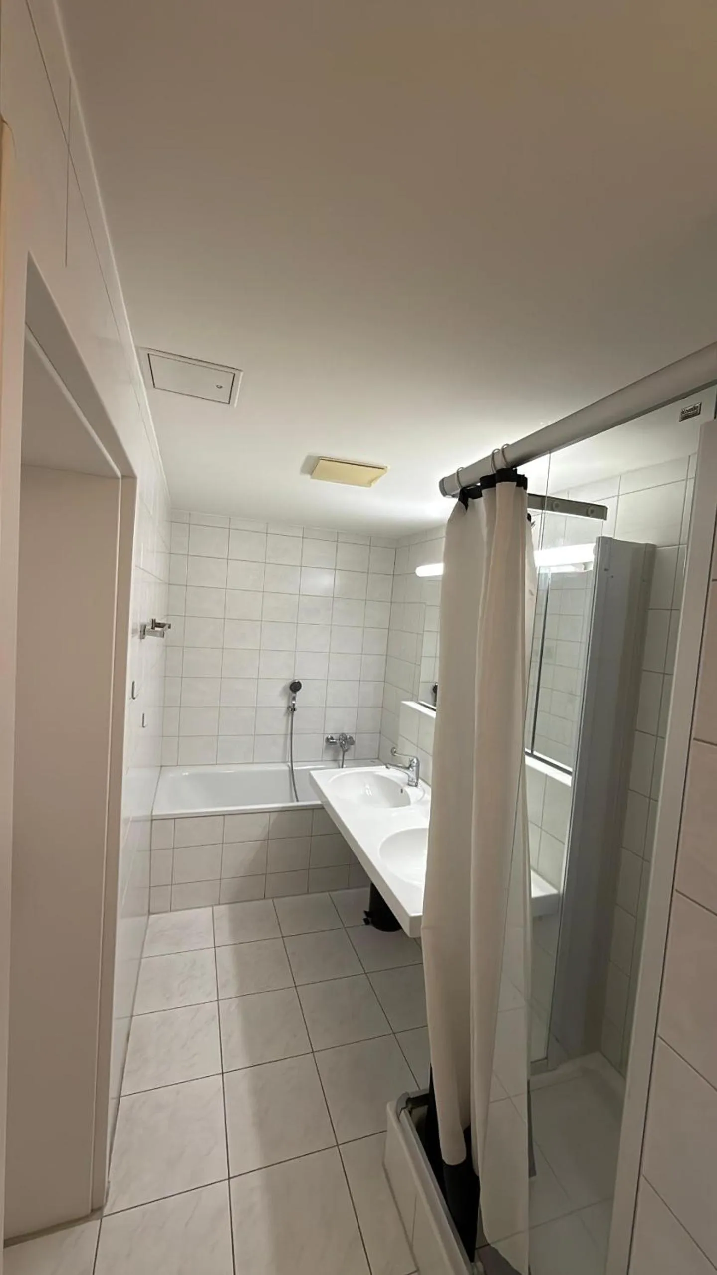 Bathroom in HITrental Stauffacher Apartments