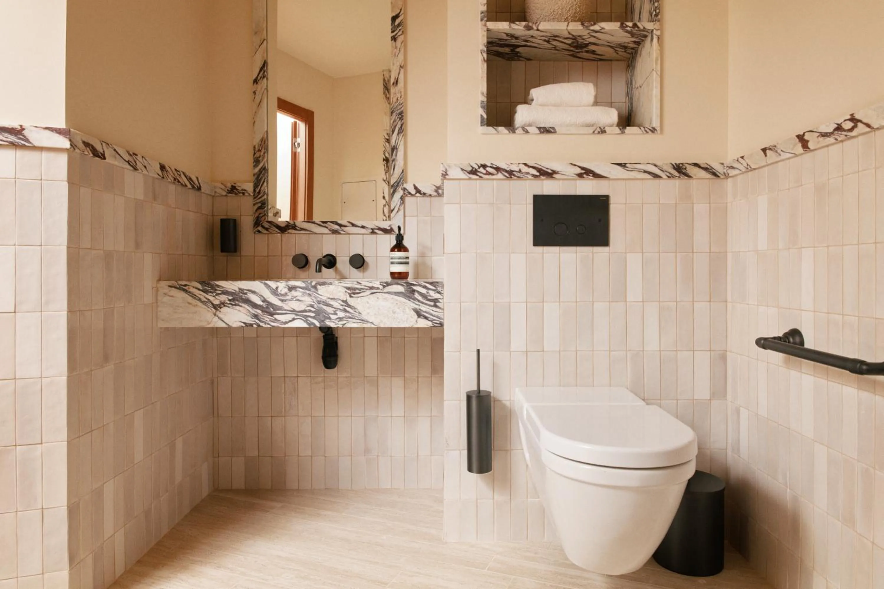 Toilet in HIGHSTAY Maisons - Vintimille
