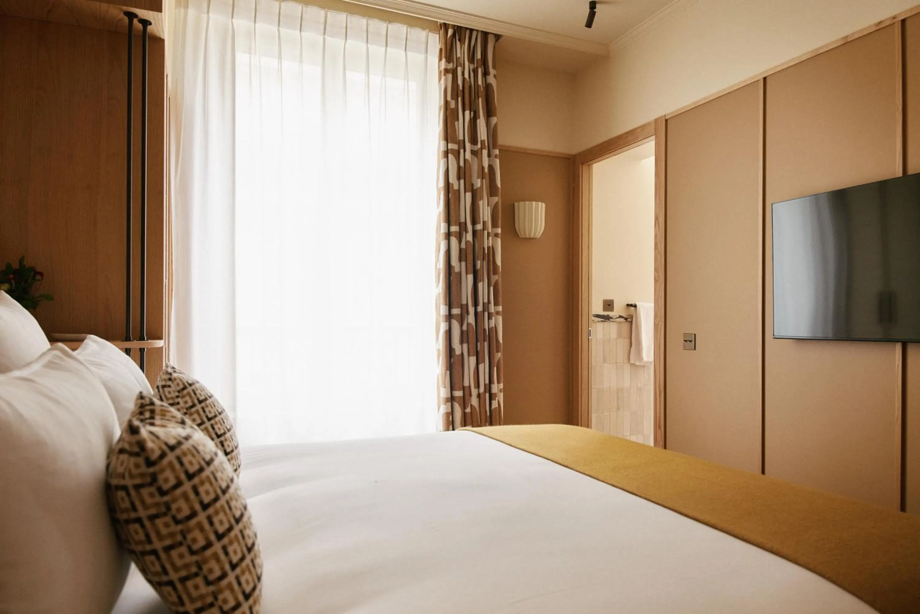 Communal lounge/ TV room, Bed in HIGHSTAY Maisons - Vintimille