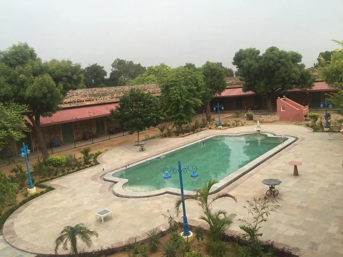 Swimming pool in Castle Kanota