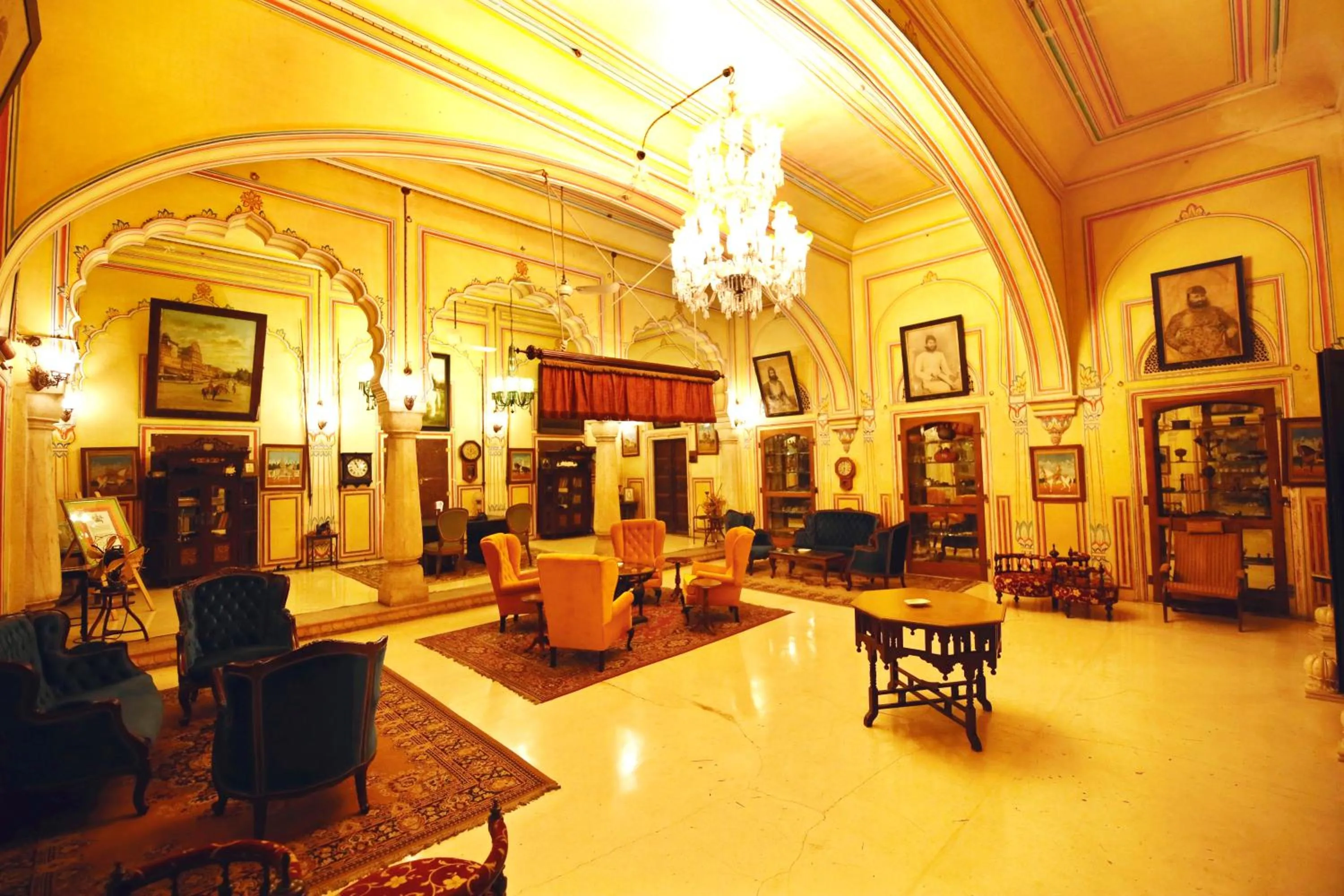 Communal lounge/ TV room in Castle Kanota