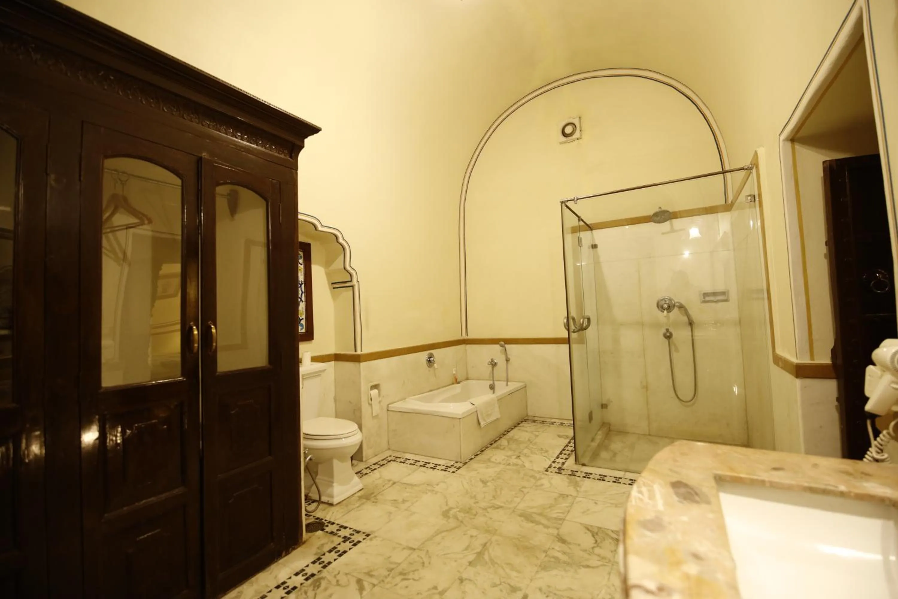 Shower in Castle Kanota