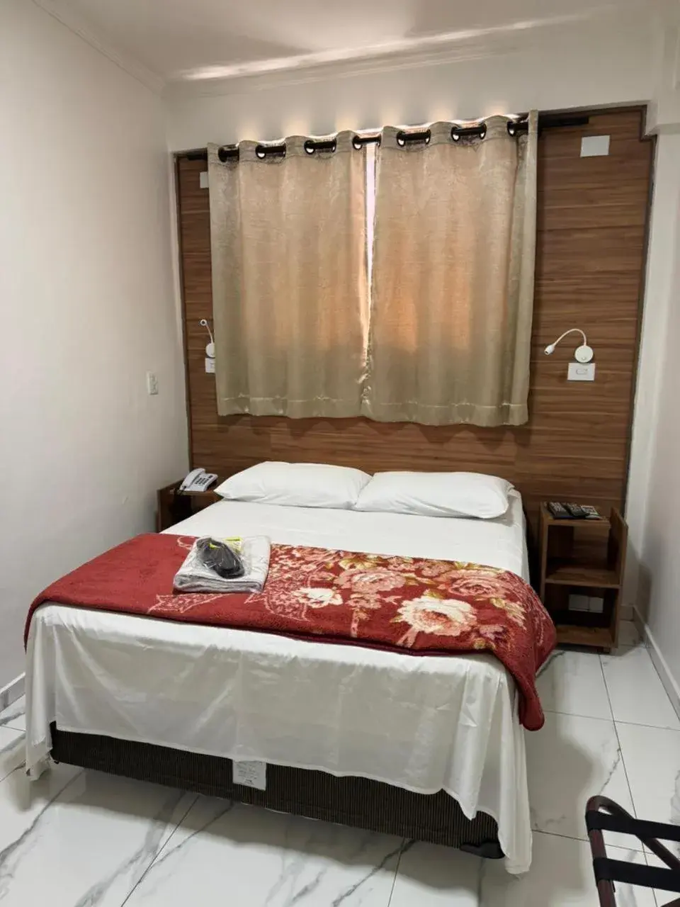 Deluxe Room with Double Bed in New Point Hotel Deluxe Room with Double Bed in New Point Hotel