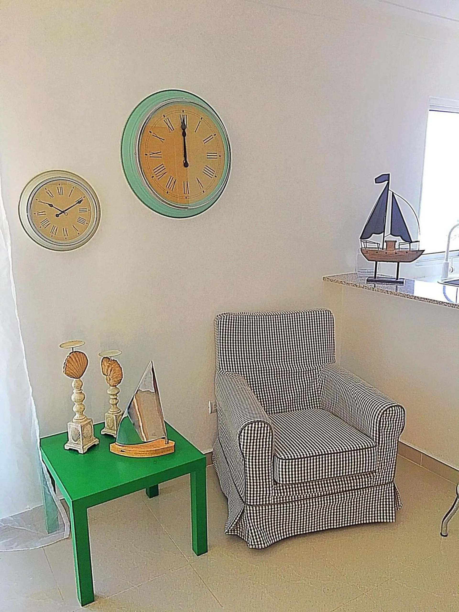 Living room in Vista Marina Residence