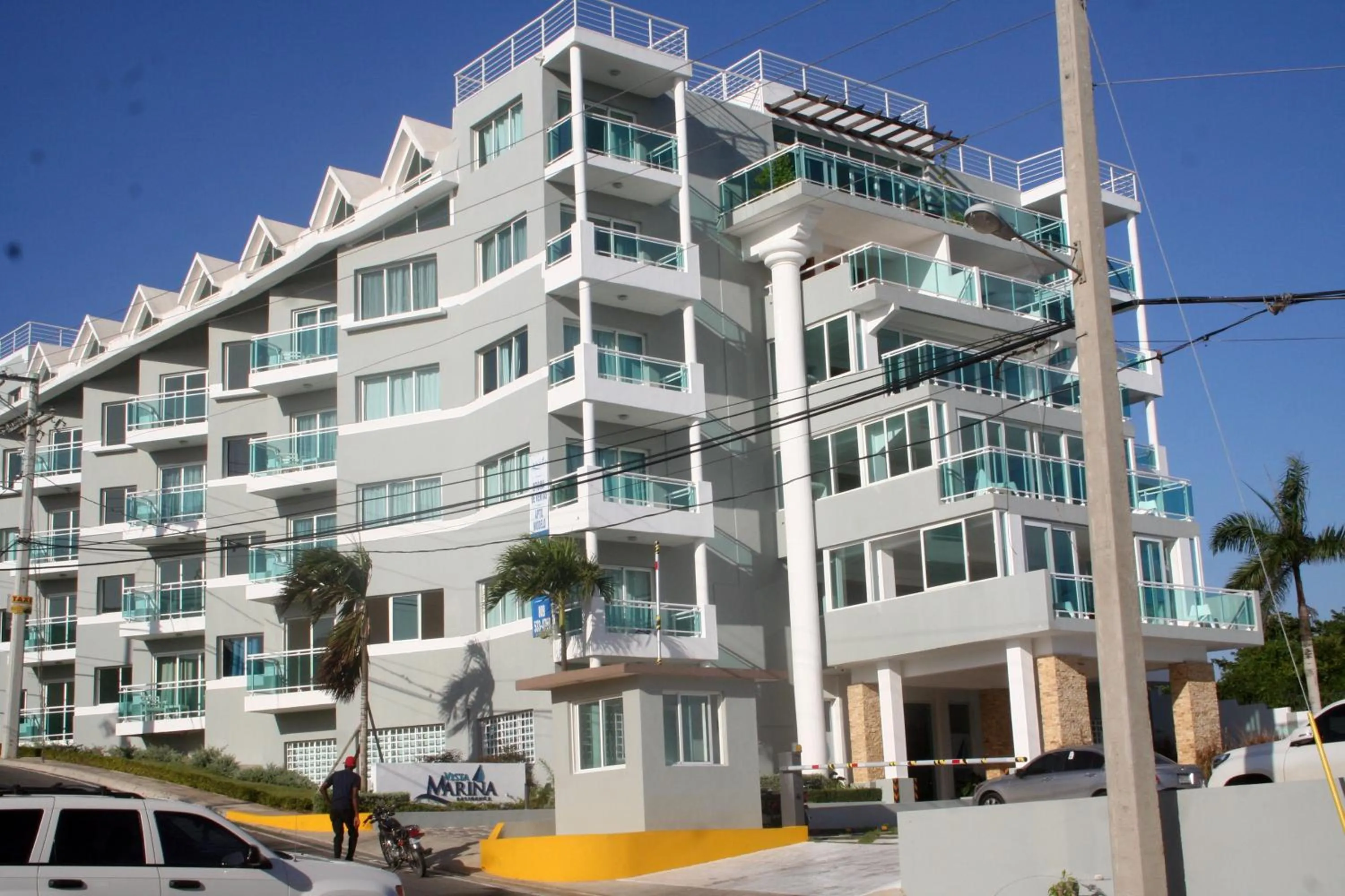 Facade/entrance in Vista Marina Residence