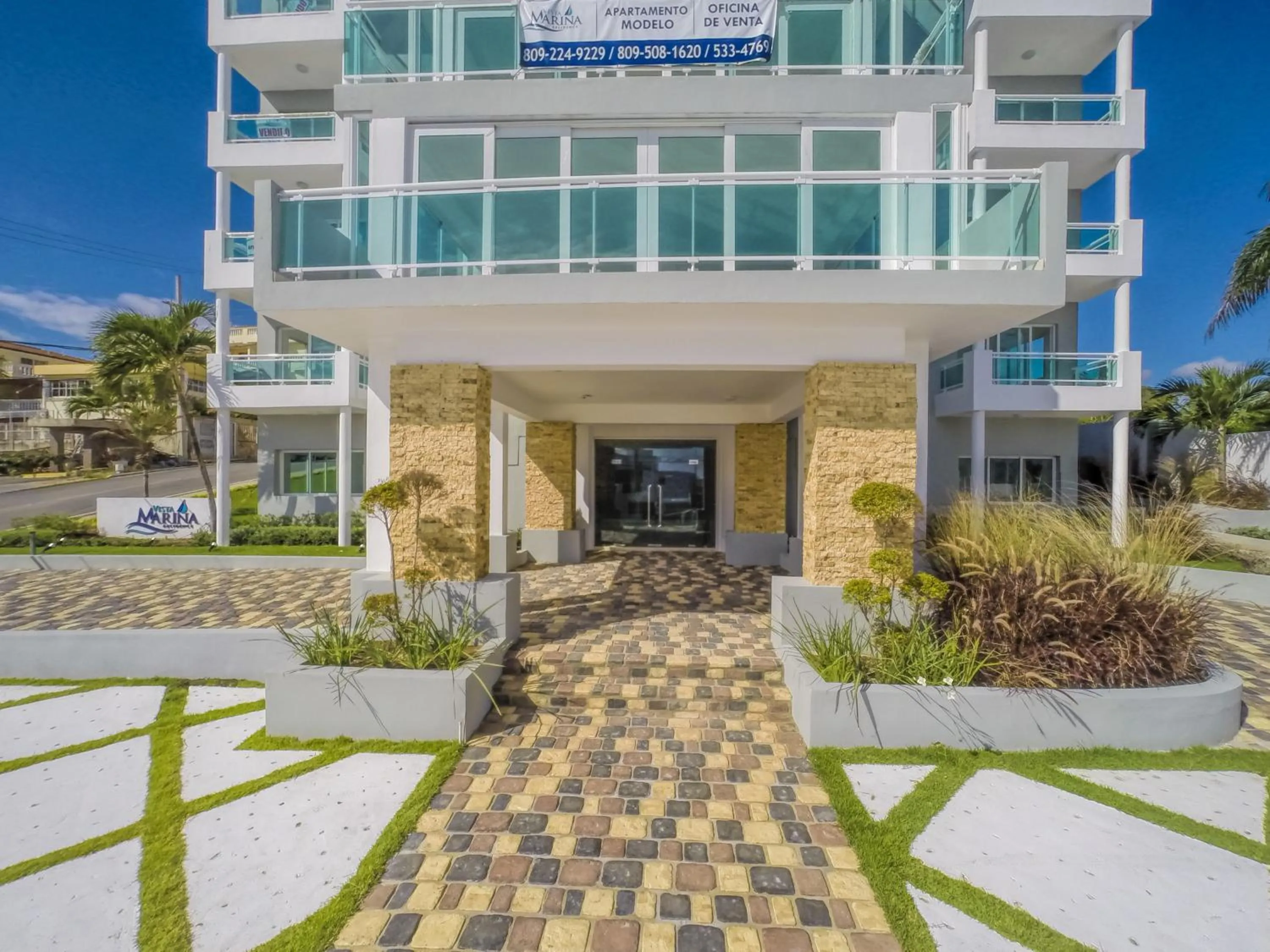 Facade/entrance in Vista Marina Residence