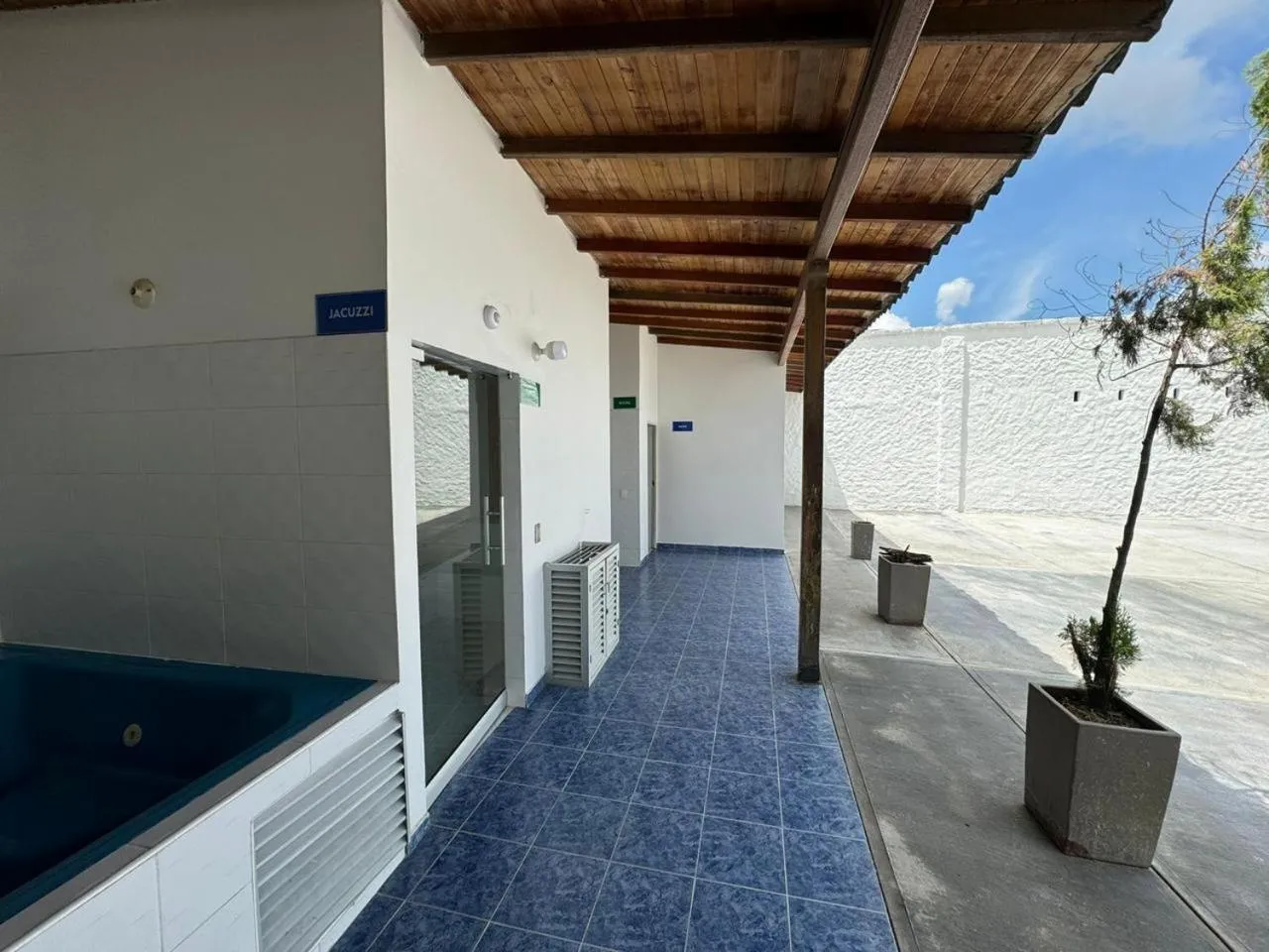 Steam room in Don David Sabana Hotel