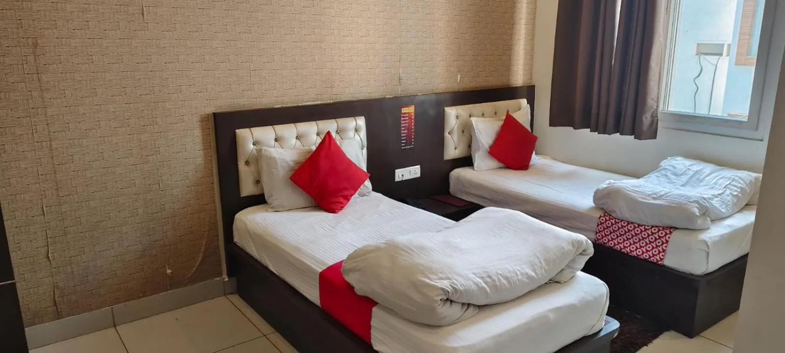 Deluxe Room - single occupancy in Hotel Darshan Inn