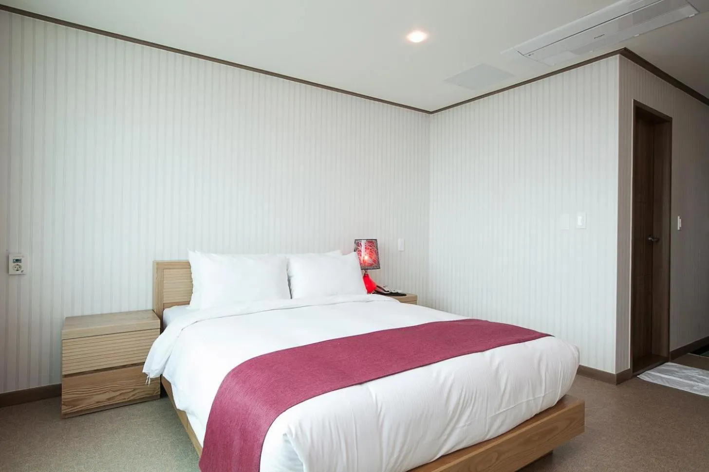 Bed in Hotel California