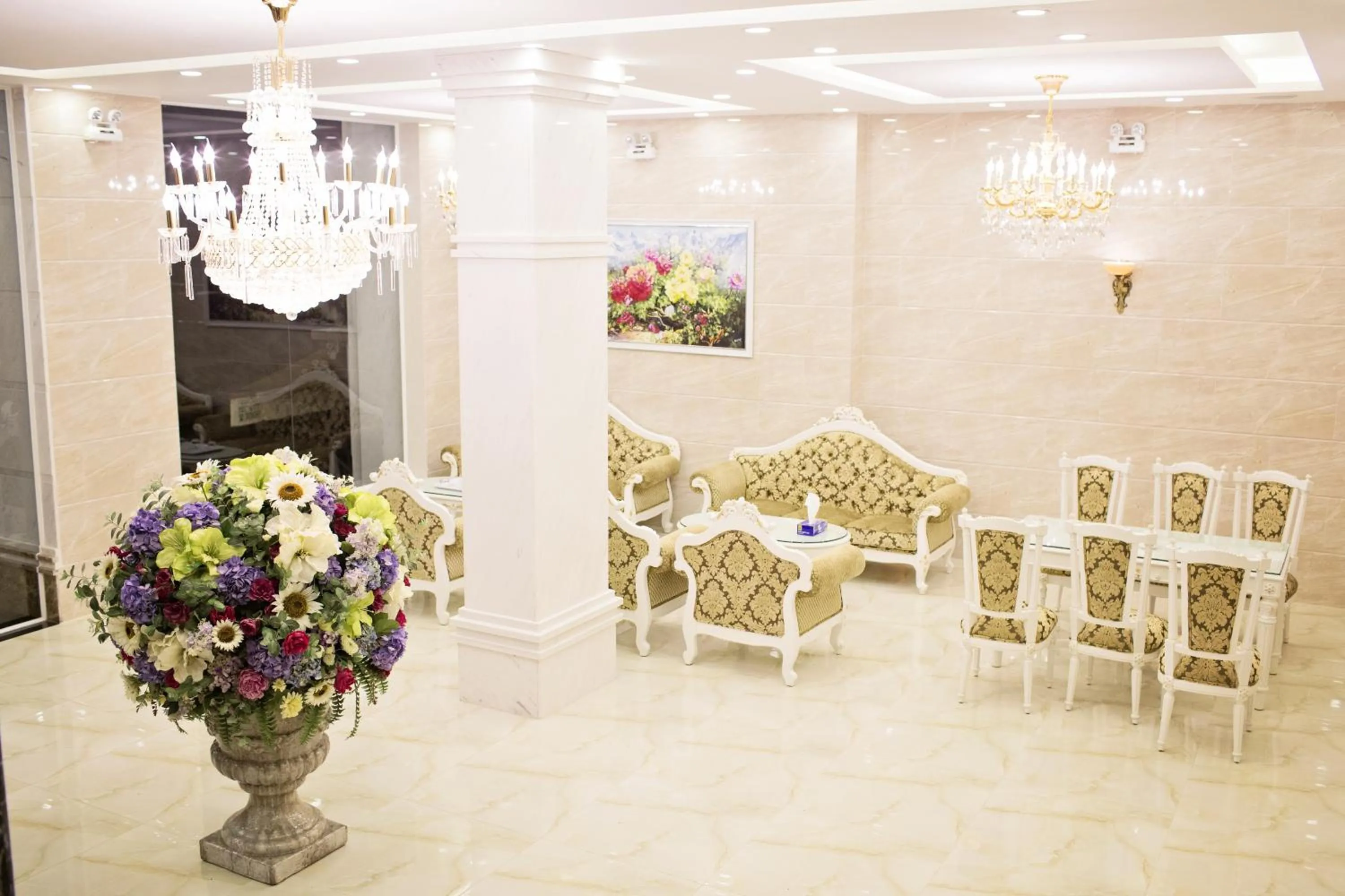 Restaurant/places to eat in Hotel Hoang Minh Chau