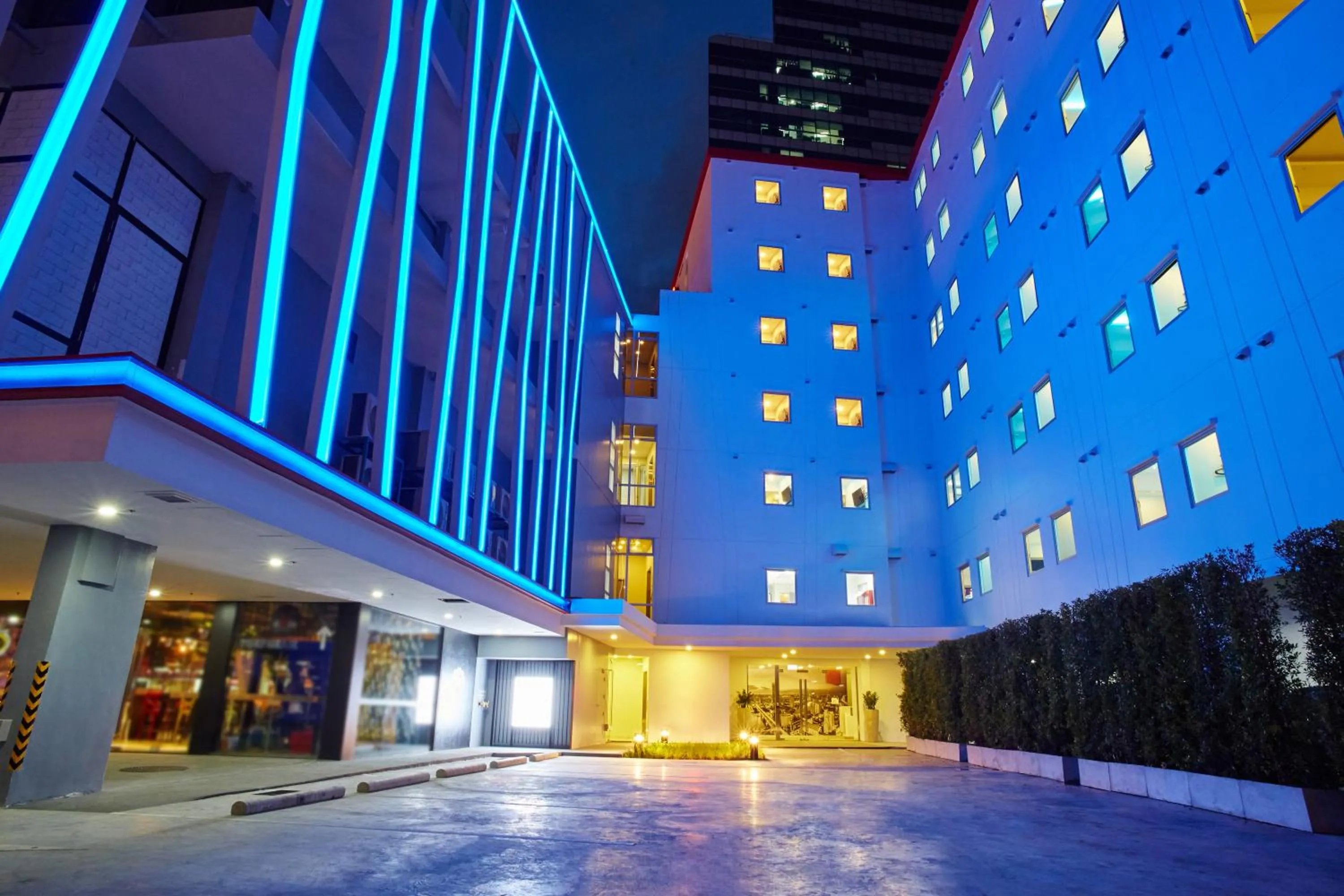 Property building in Easy Planet Bangkok Surawong