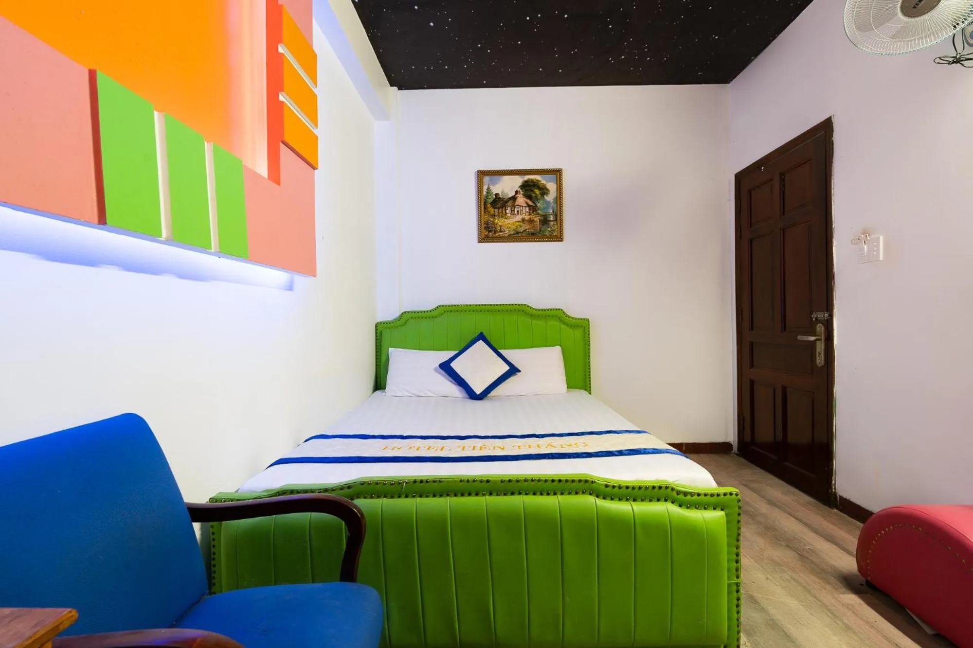 Standard Double Room in Collection O District Tan Phu - Tien Thang Hotel