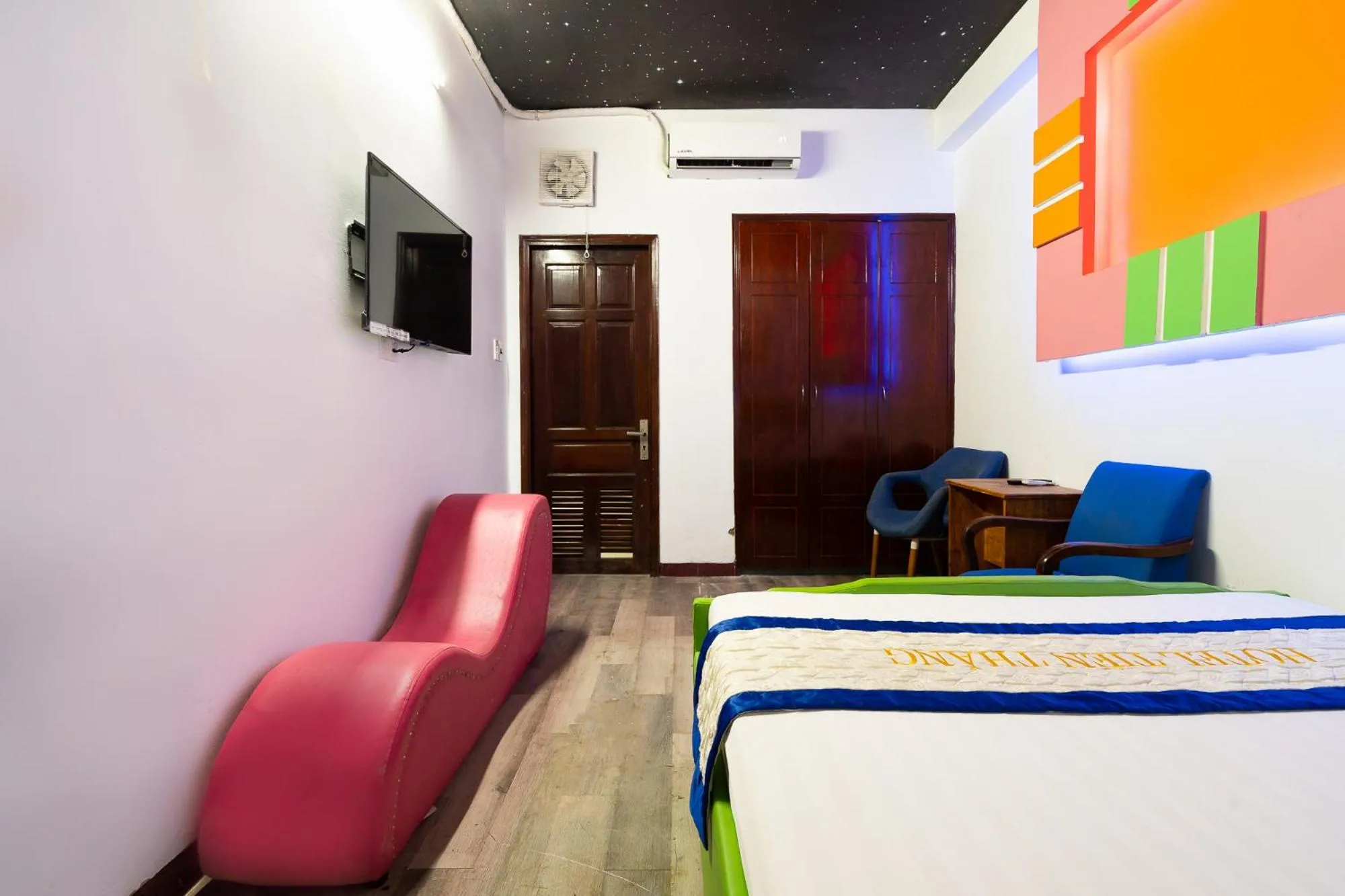 Bedroom, Bed in Collection O District Tan Phu - Tien Thang Hotel