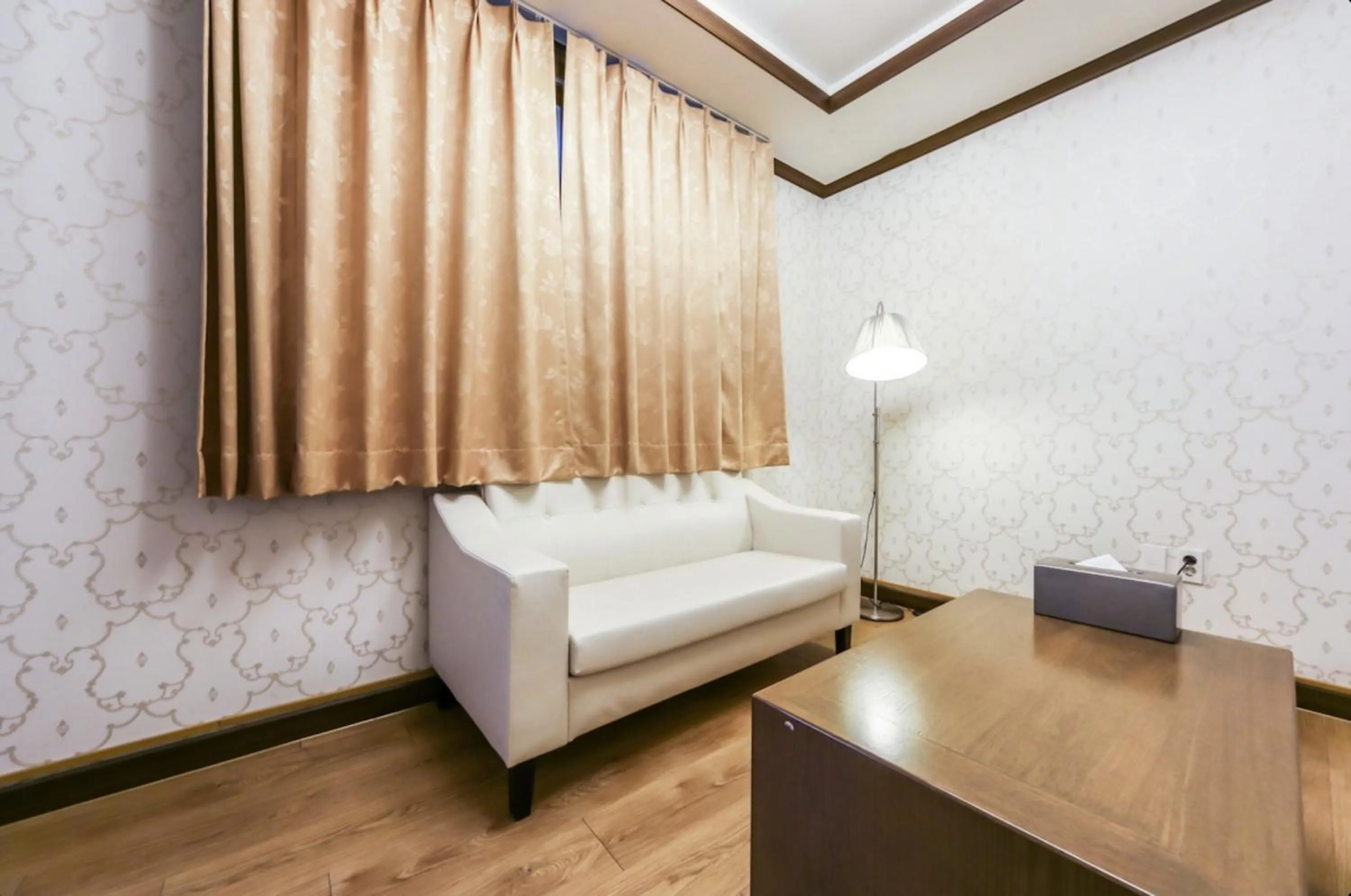 Modern Business Hotel