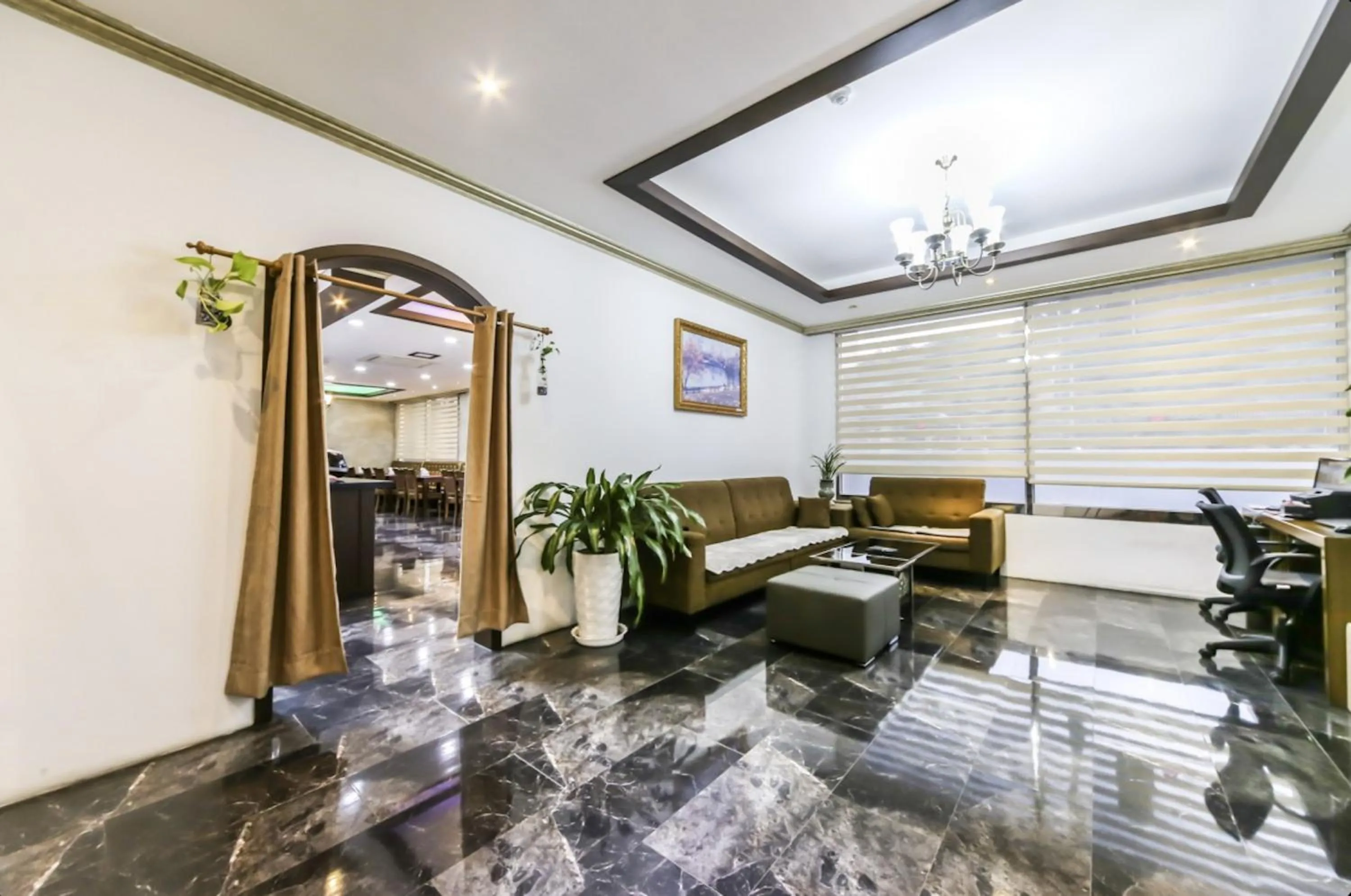 Modern Business Hotel