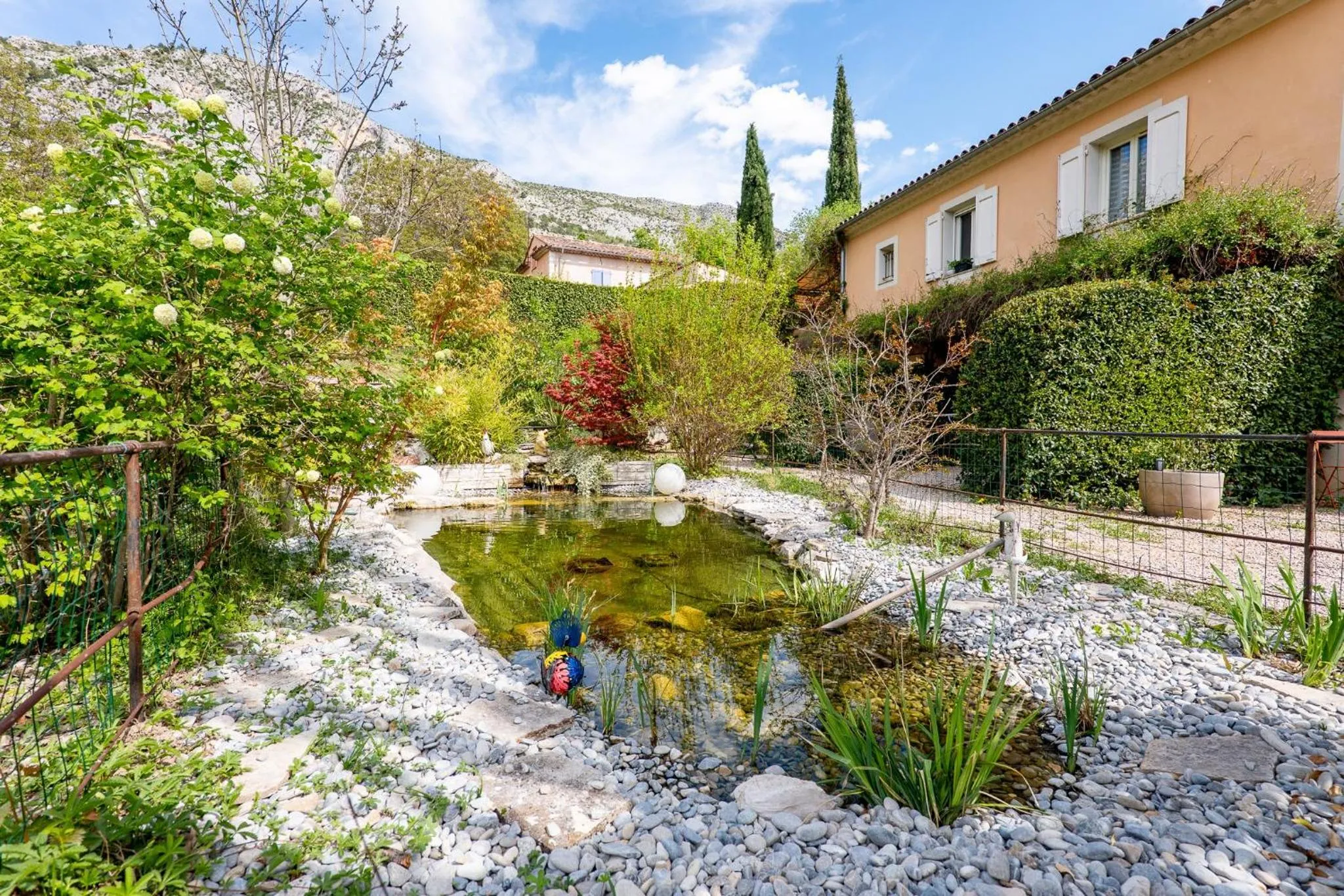 Property building in Le Mas Du Loup
