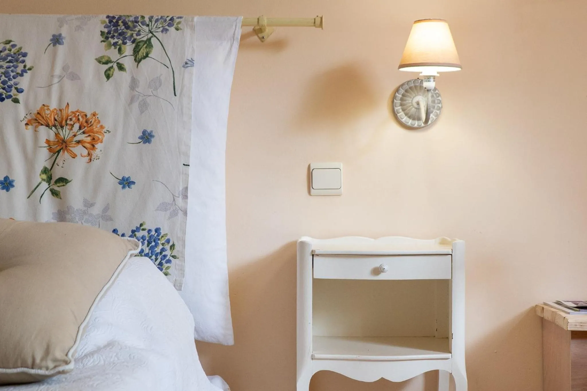 Living room, Bed in Le Mas Du Loup