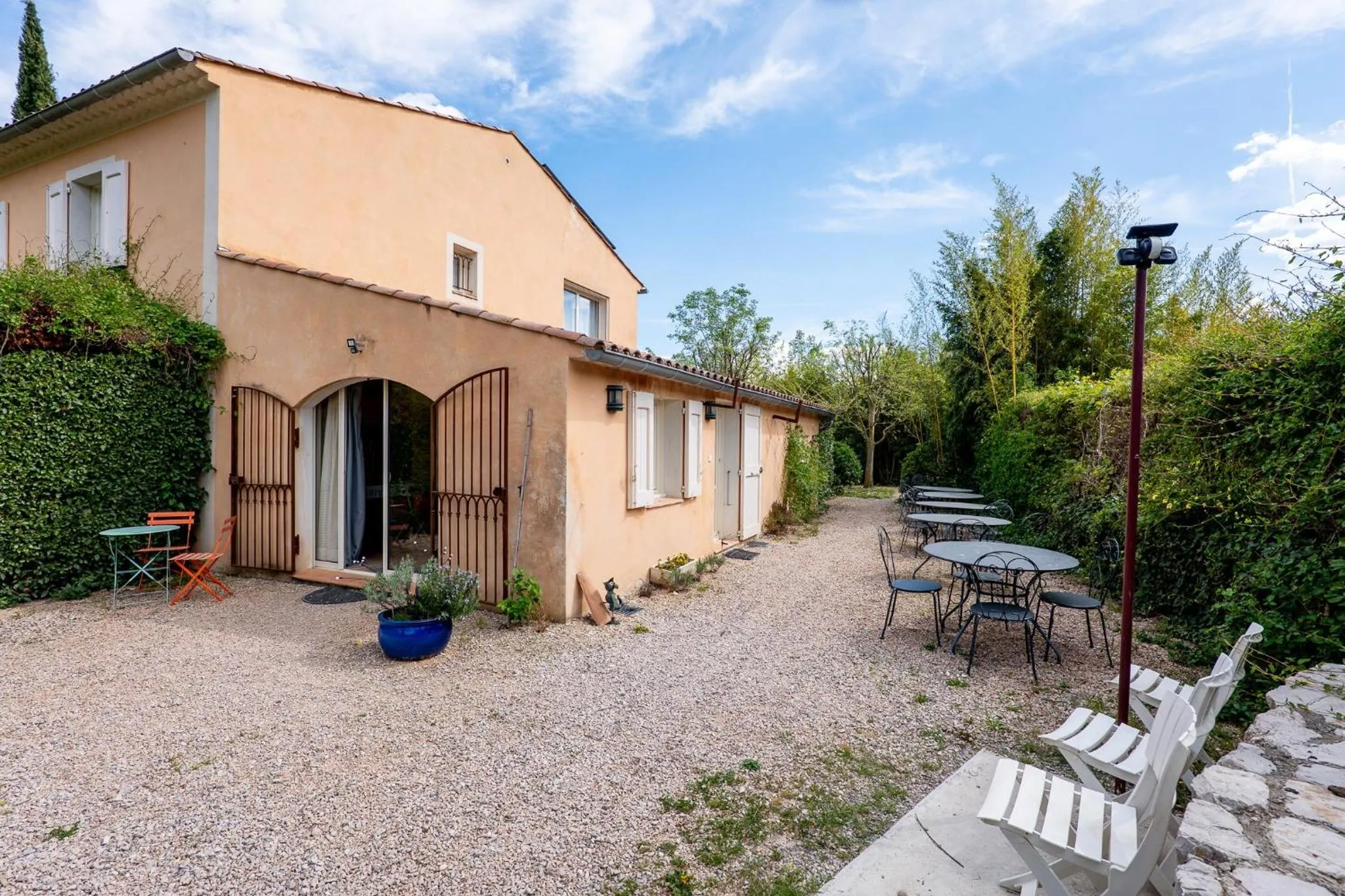 Property building in Le Mas Du Loup